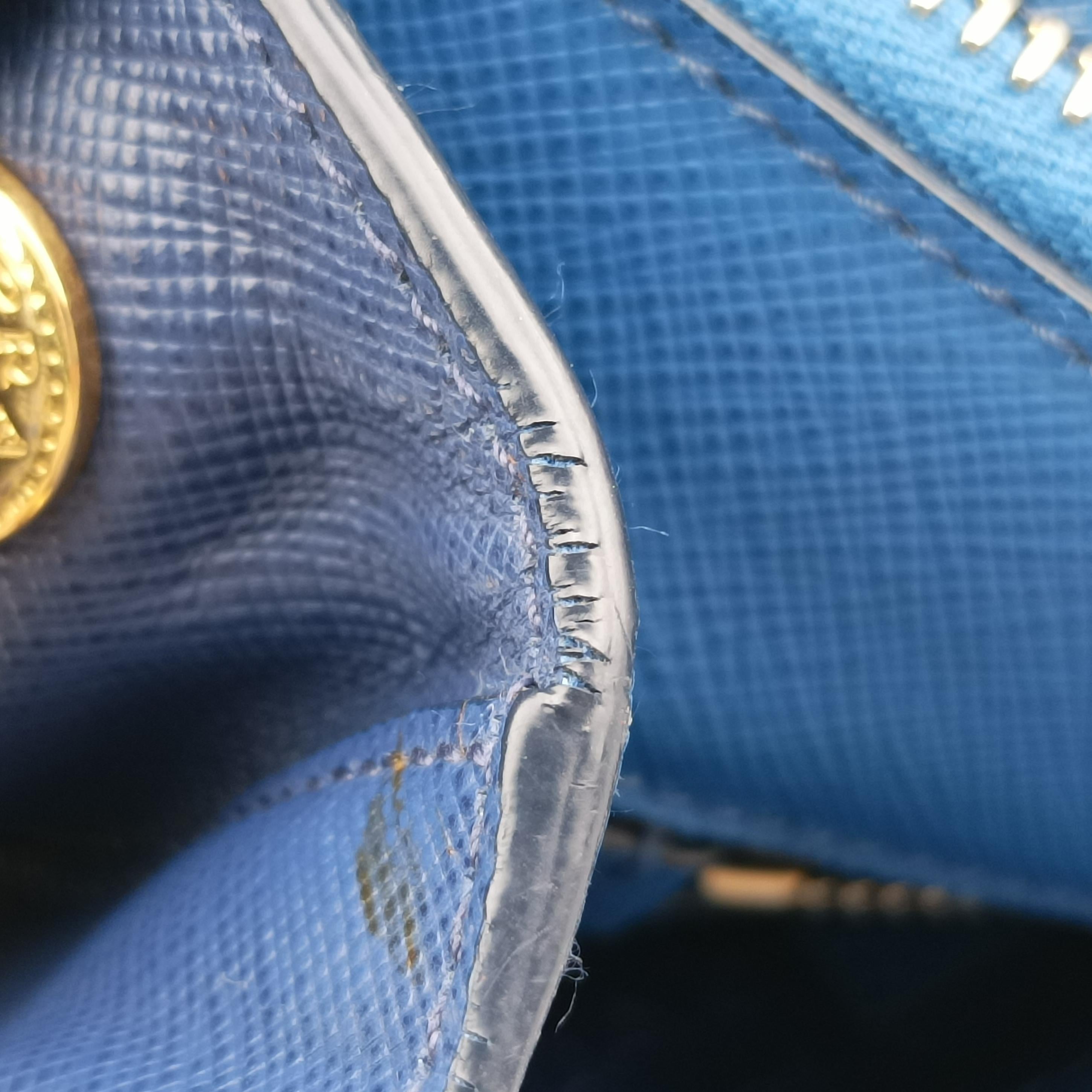 Pre-owned Prada Galleria Blue×Navy SAFFIANO Leather B2274C shoulderbag | stylenewstar