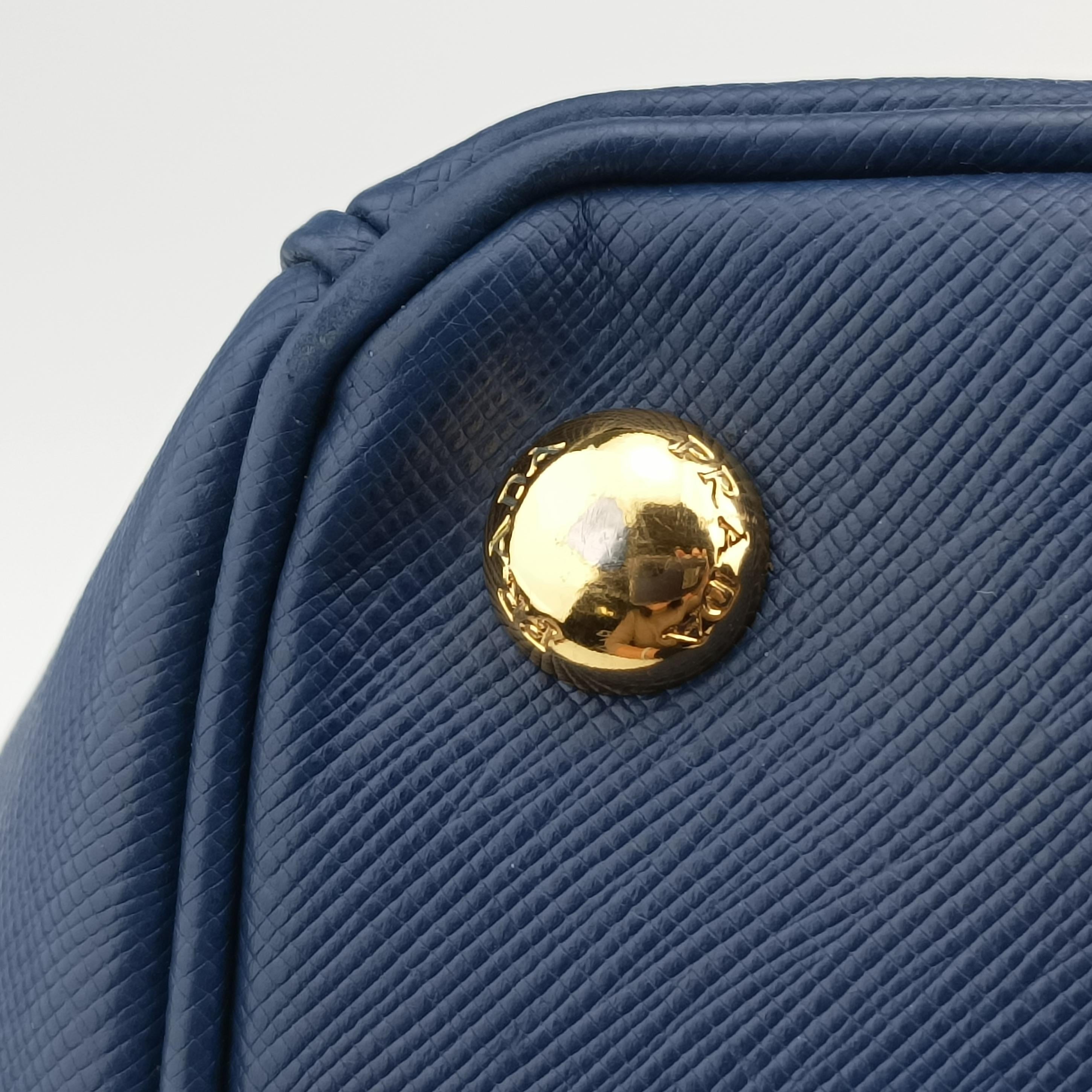 Pre-owned Prada Galleria Blue×Navy SAFFIANO Leather B2274C shoulderbag | stylenewstar