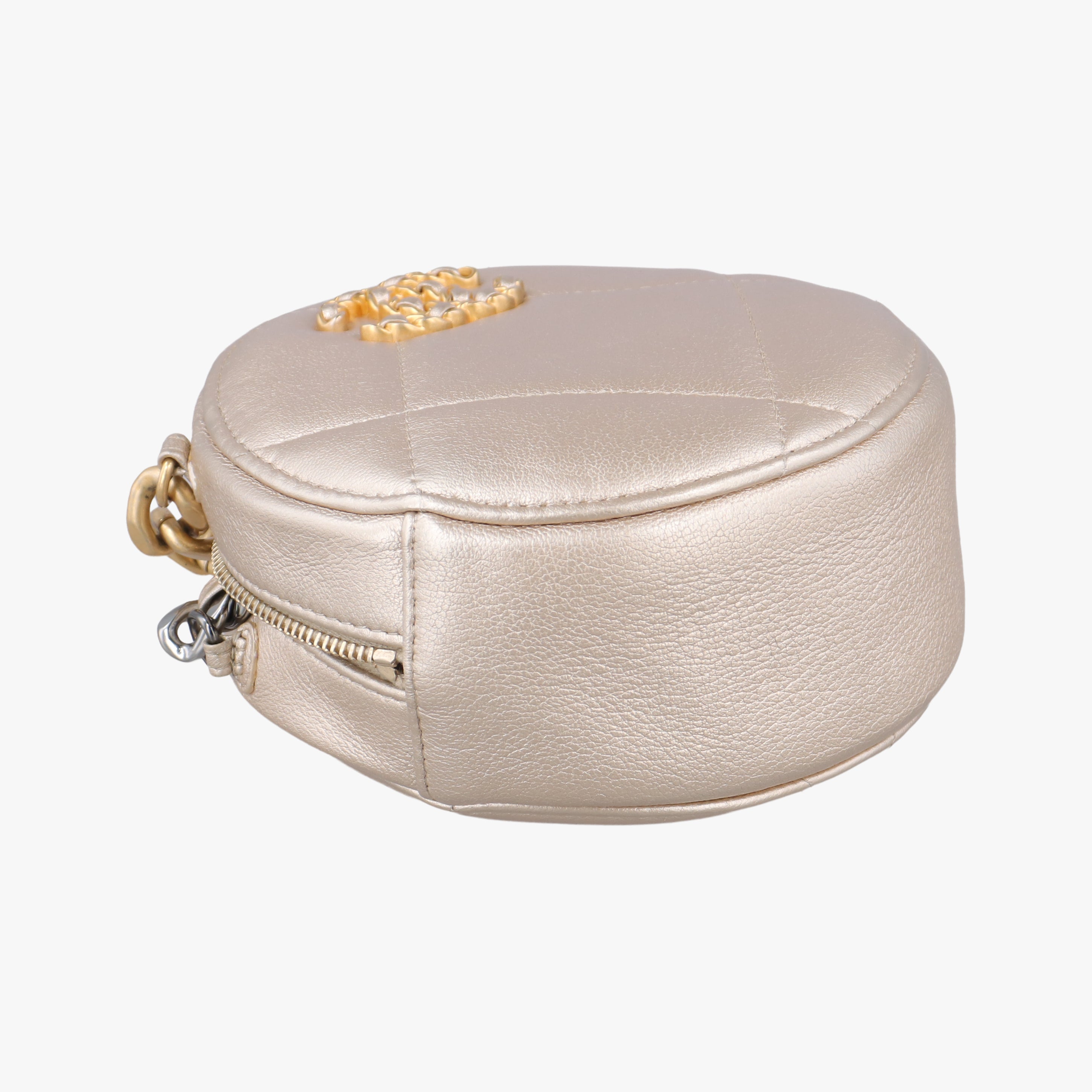 Pre-owned Chanel CHANEL 19 Round Golden lambskin AP0945 shoulderbag | stylenewstar