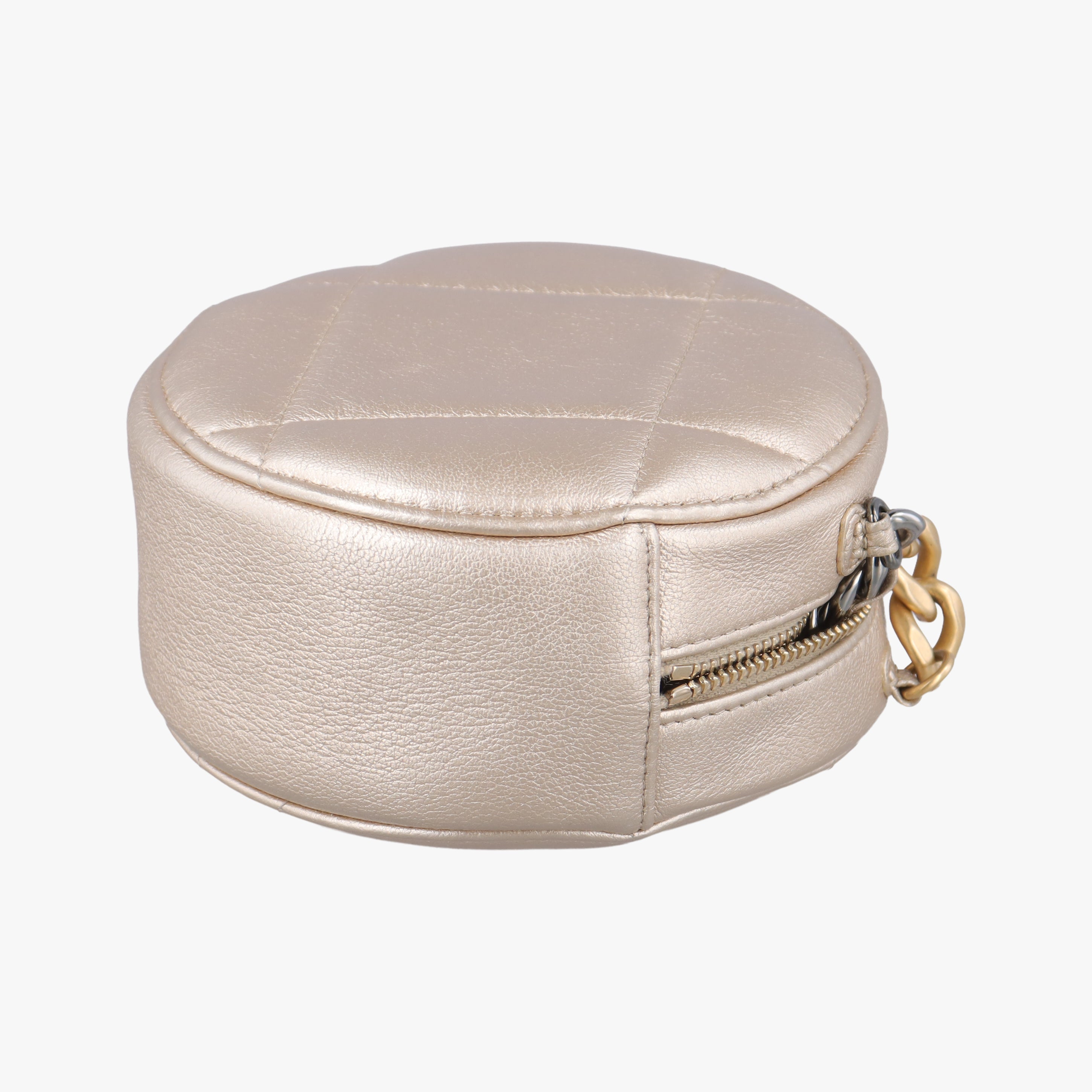 Pre-owned Chanel CHANEL 19 Round Golden lambskin AP0945 shoulderbag | stylenewstar