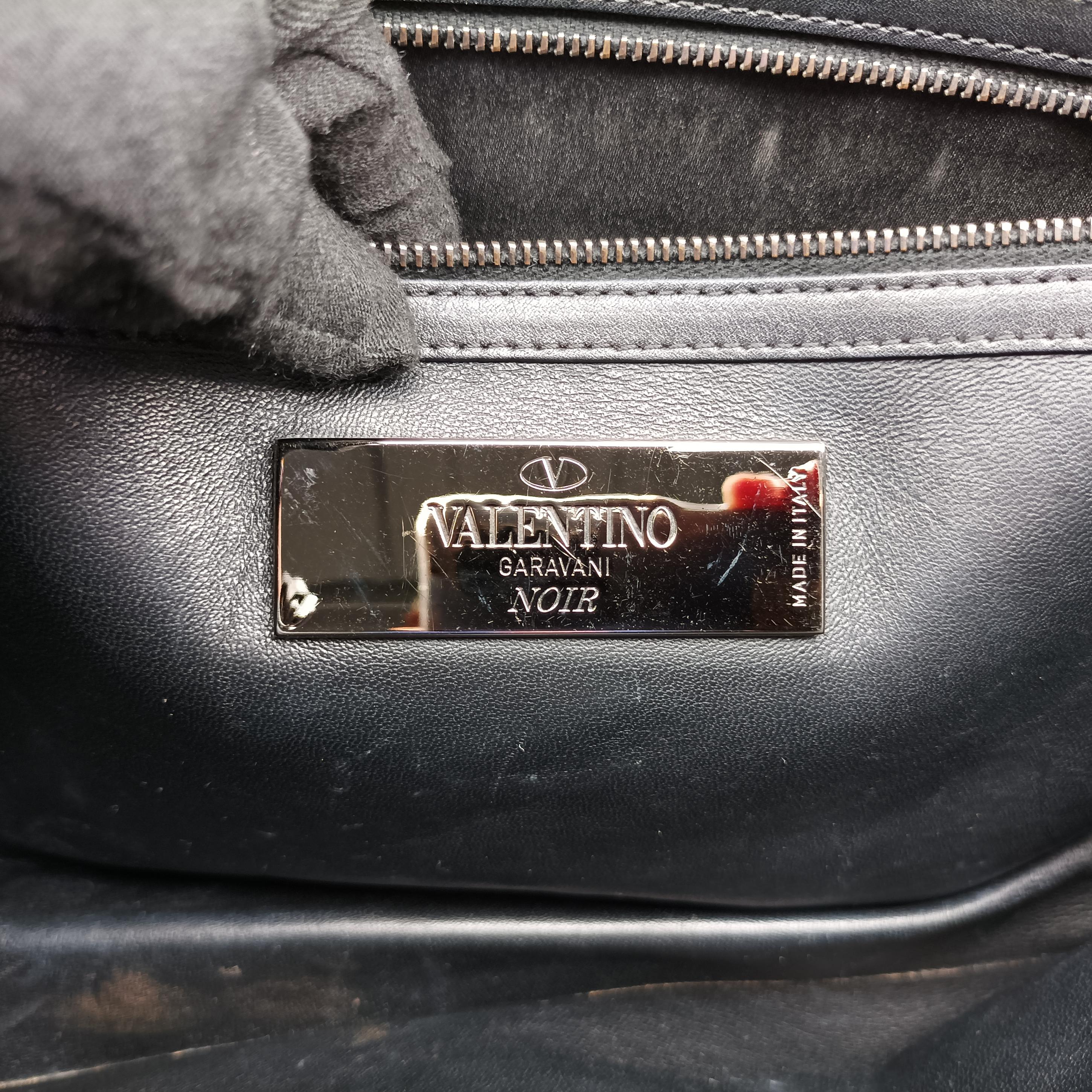 Vintage Valentino Rockstud Black Leather  shoulderbag | stylenewstar