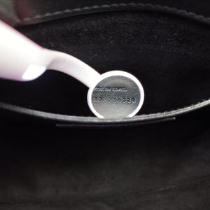 Pre-owned Yves Saint Laurent Betty Black Leather 315680 shoulderbag | stylenewstar