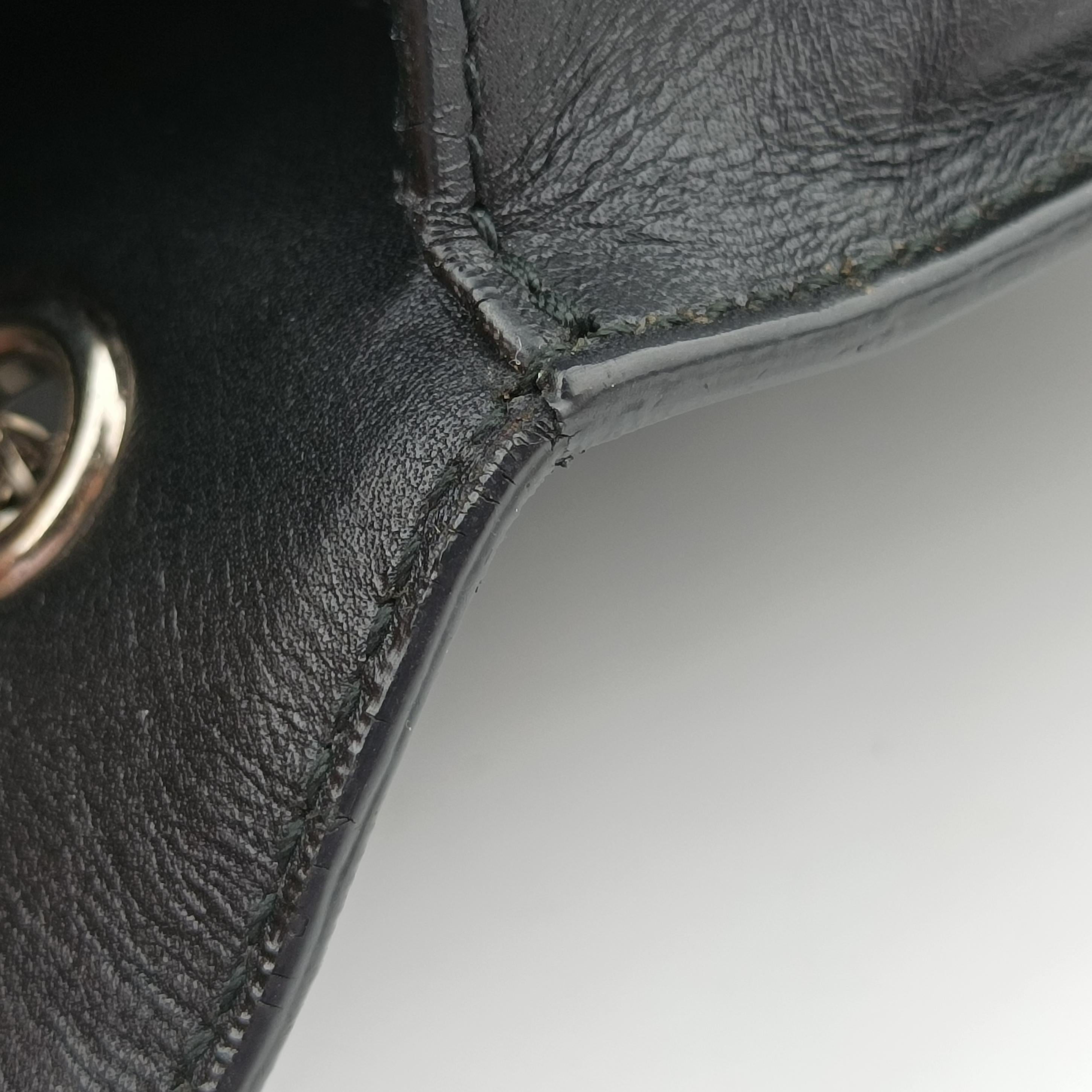 Pre-owned Yves Saint Laurent Betty Black Leather 315680 shoulderbag | stylenewstar