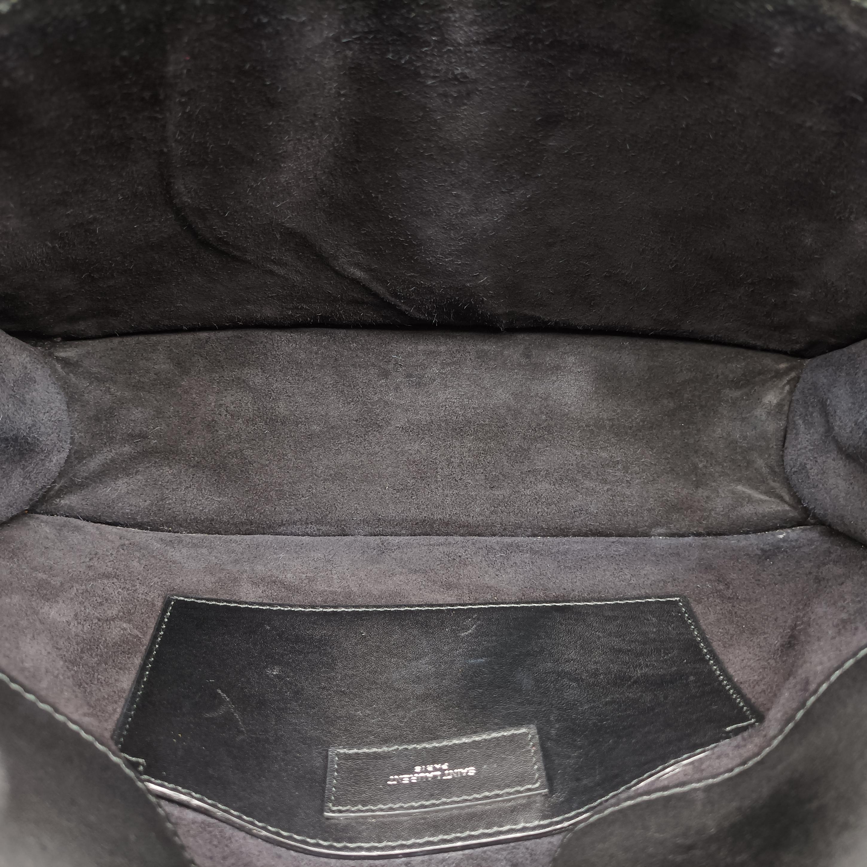 Pre-owned Yves Saint Laurent Betty Black Leather 315680 shoulderbag | stylenewstar