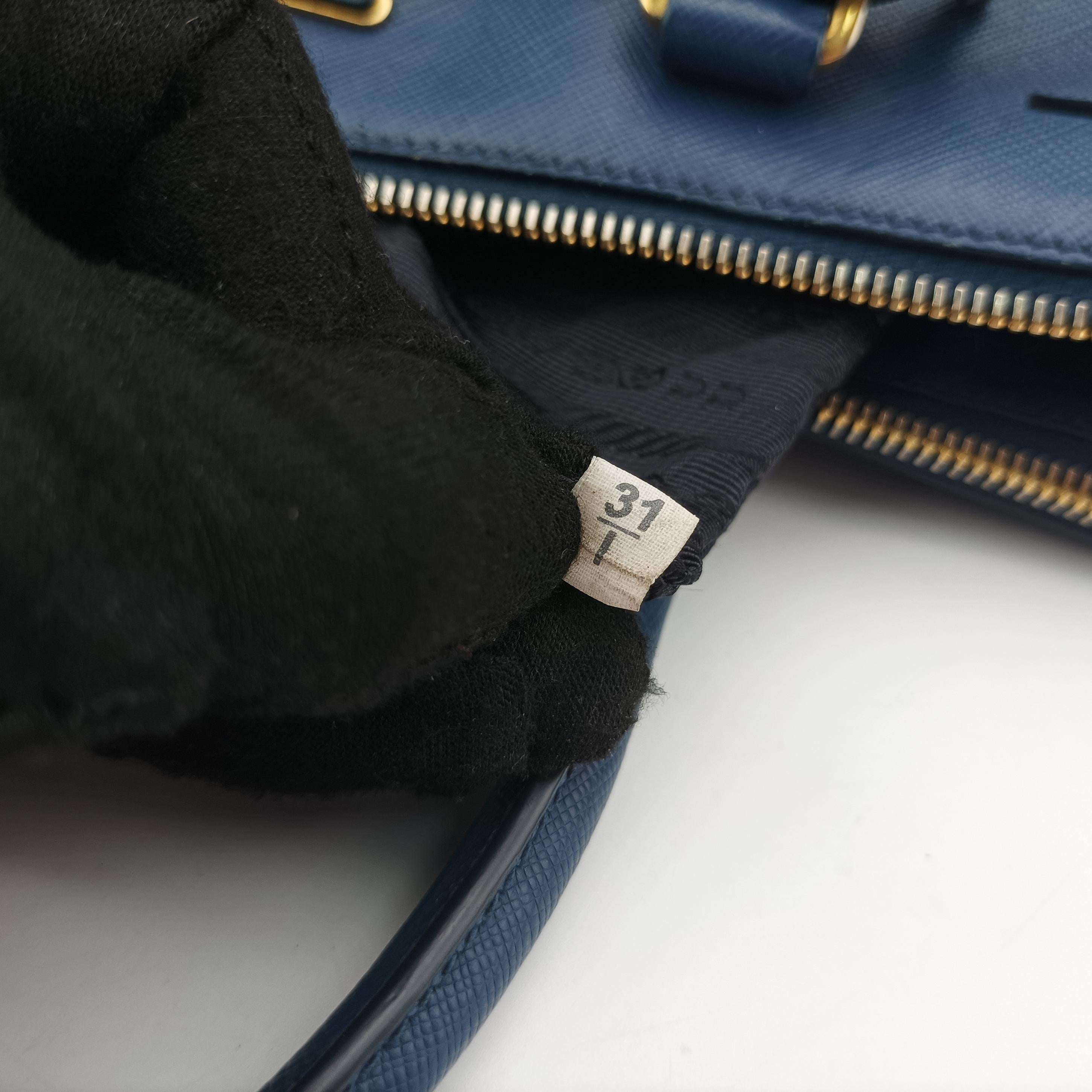 Vintage Prada Galleria Blue SAFFIANO Leather BN2274 handbag | stylenewstar