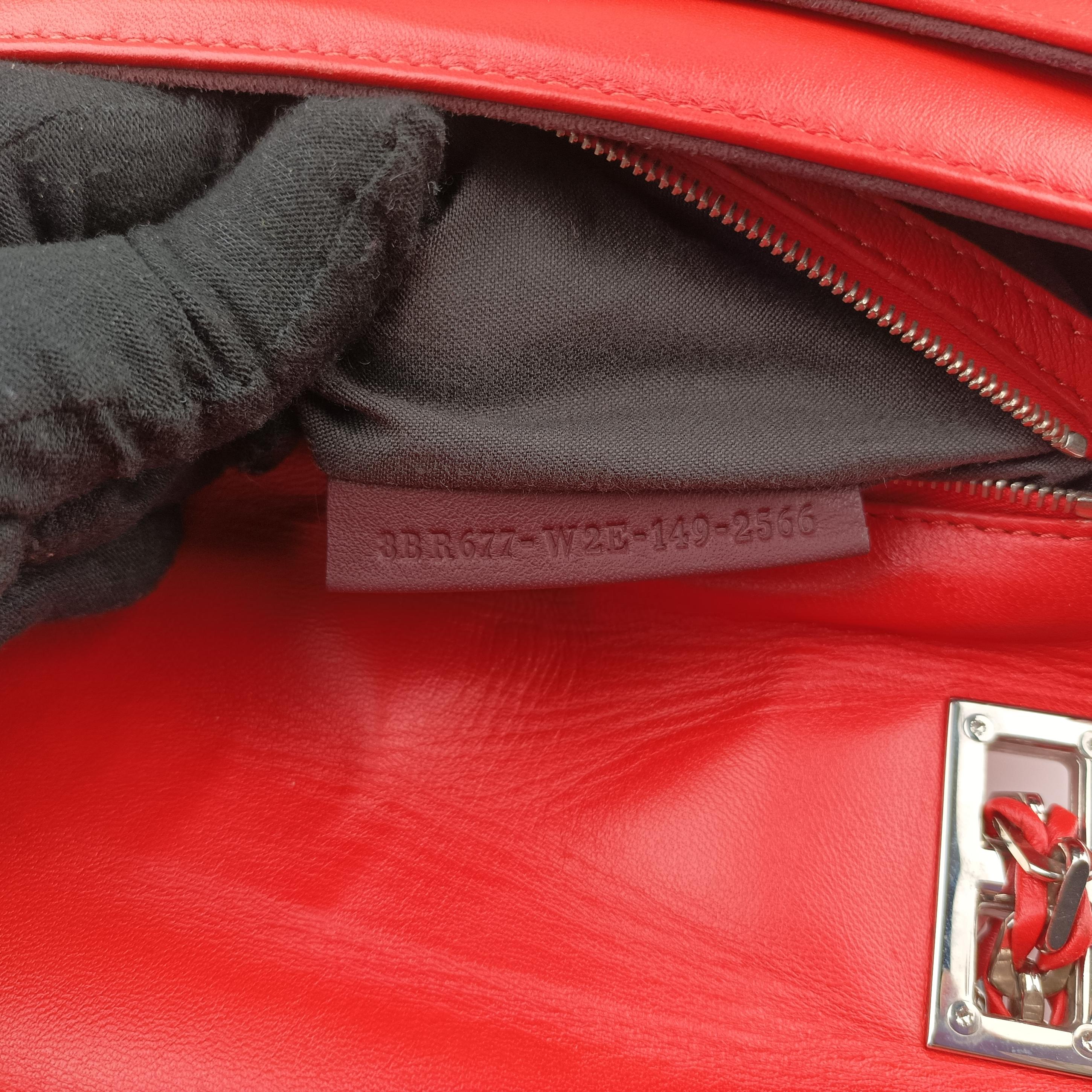 Pre-owned Fendi Be Baguette Red x burgundy Leather 8BR677 shoulderbag | stylenewstar