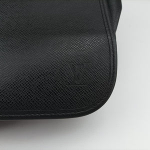 Pre-owned Louis Vuitton ANDREI ARDOISE Taiga M32482 shoulderbag | stylenewstar