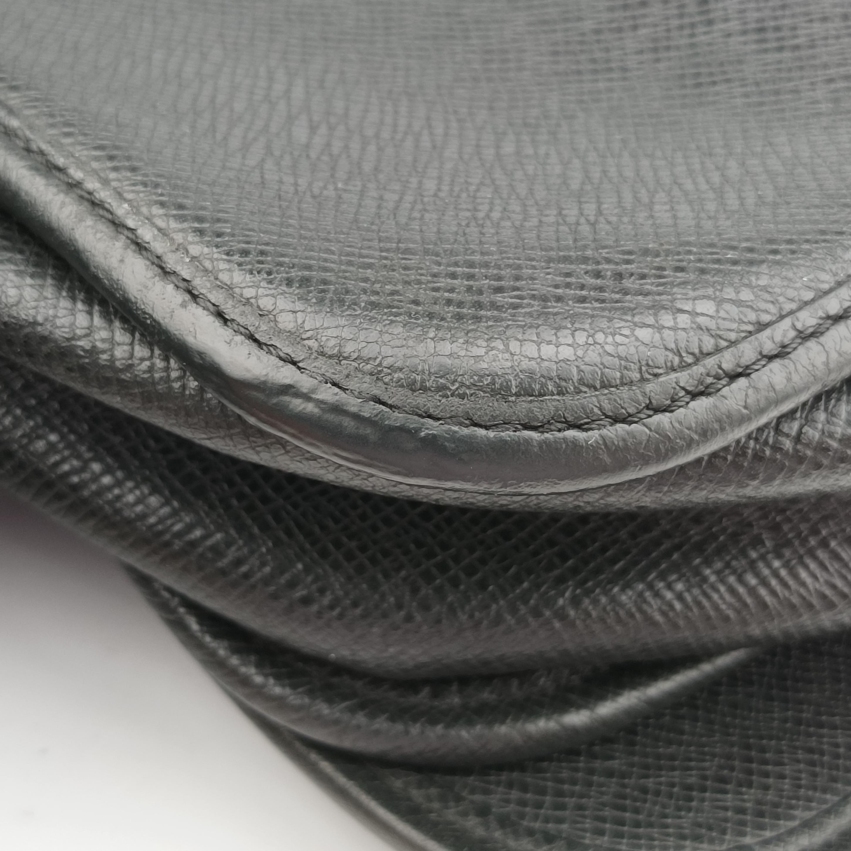 Pre-owned Louis Vuitton ANDREI ARDOISE Taiga M32482 shoulderbag | stylenewstar