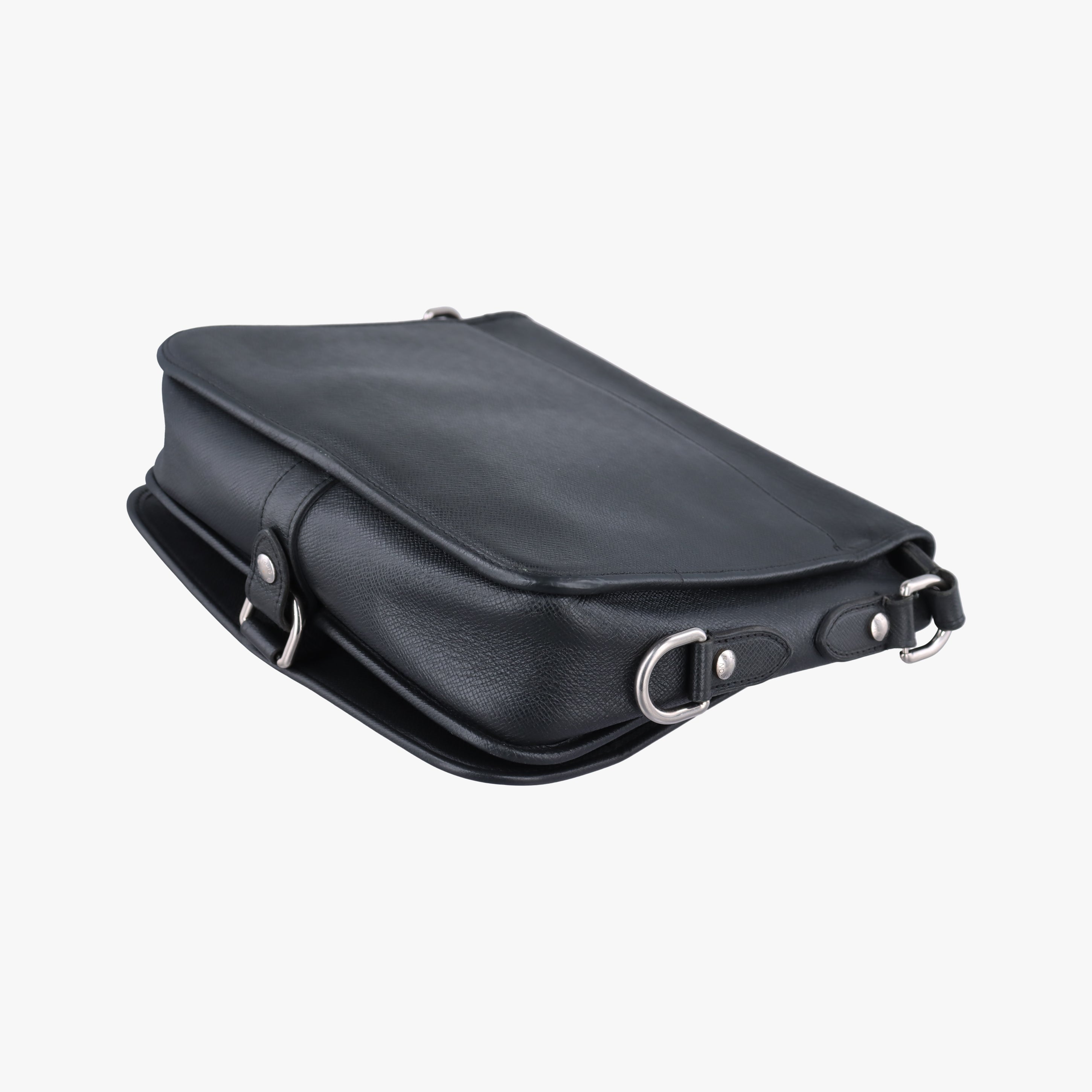 Pre-owned Louis Vuitton ANDREI ARDOISE Taiga M32482 shoulderbag | stylenewstar