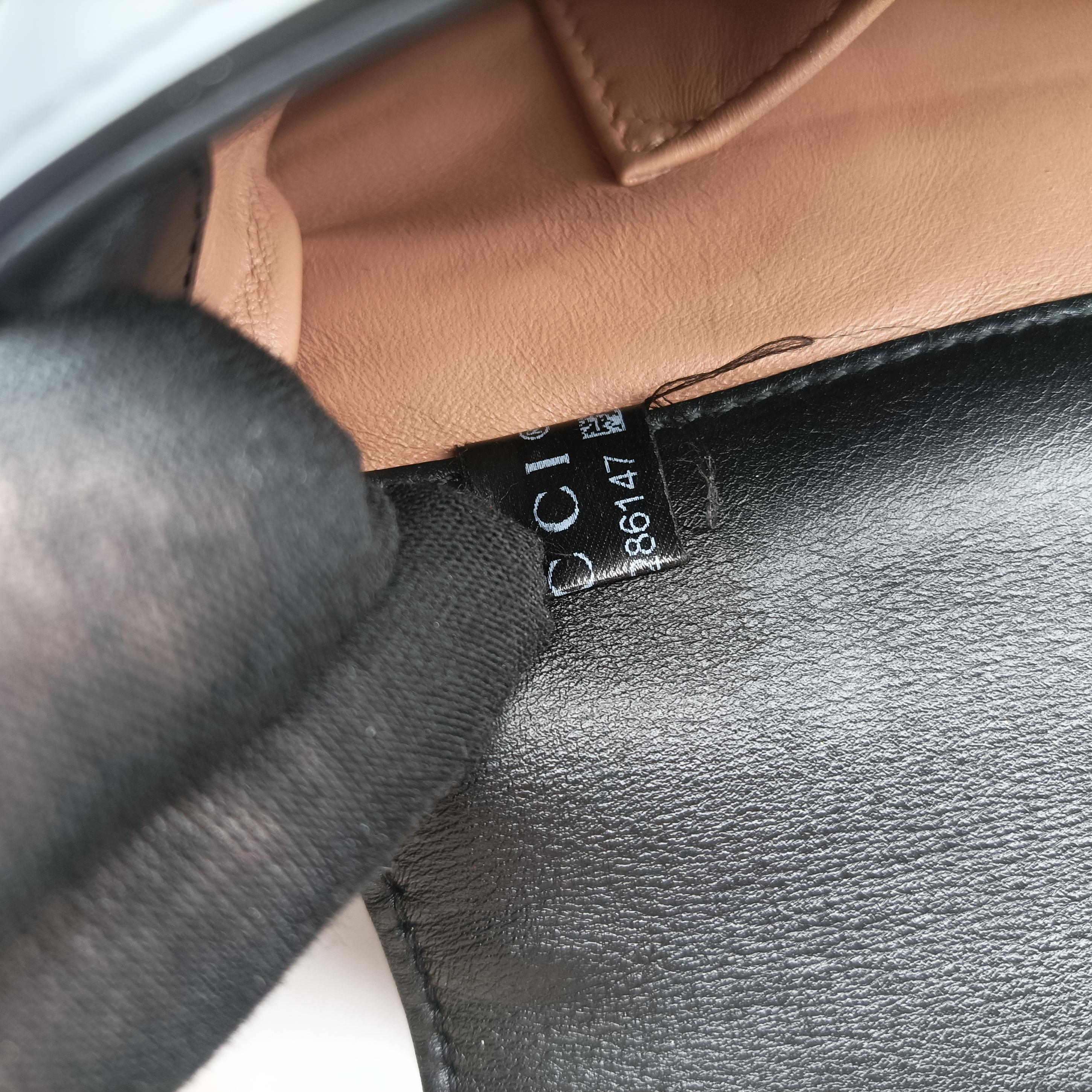 Pre-owned Gucci Broadway Tiger Head Black Leather 453777 shoulderbag | stylenewstar