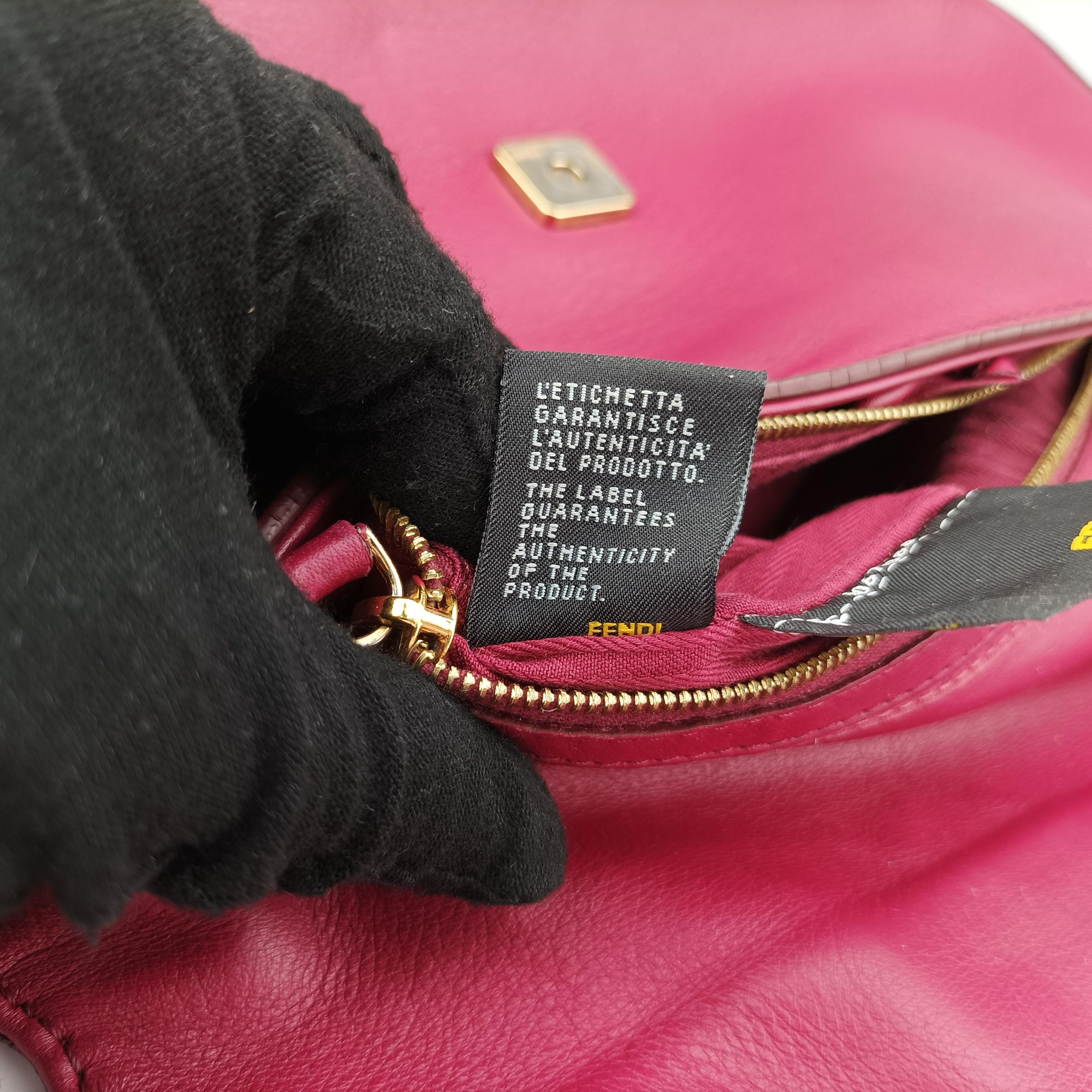 Pre-owned Fendi BAGUETTE Red Leather 8BR600 shoulderbag | stylenewstar