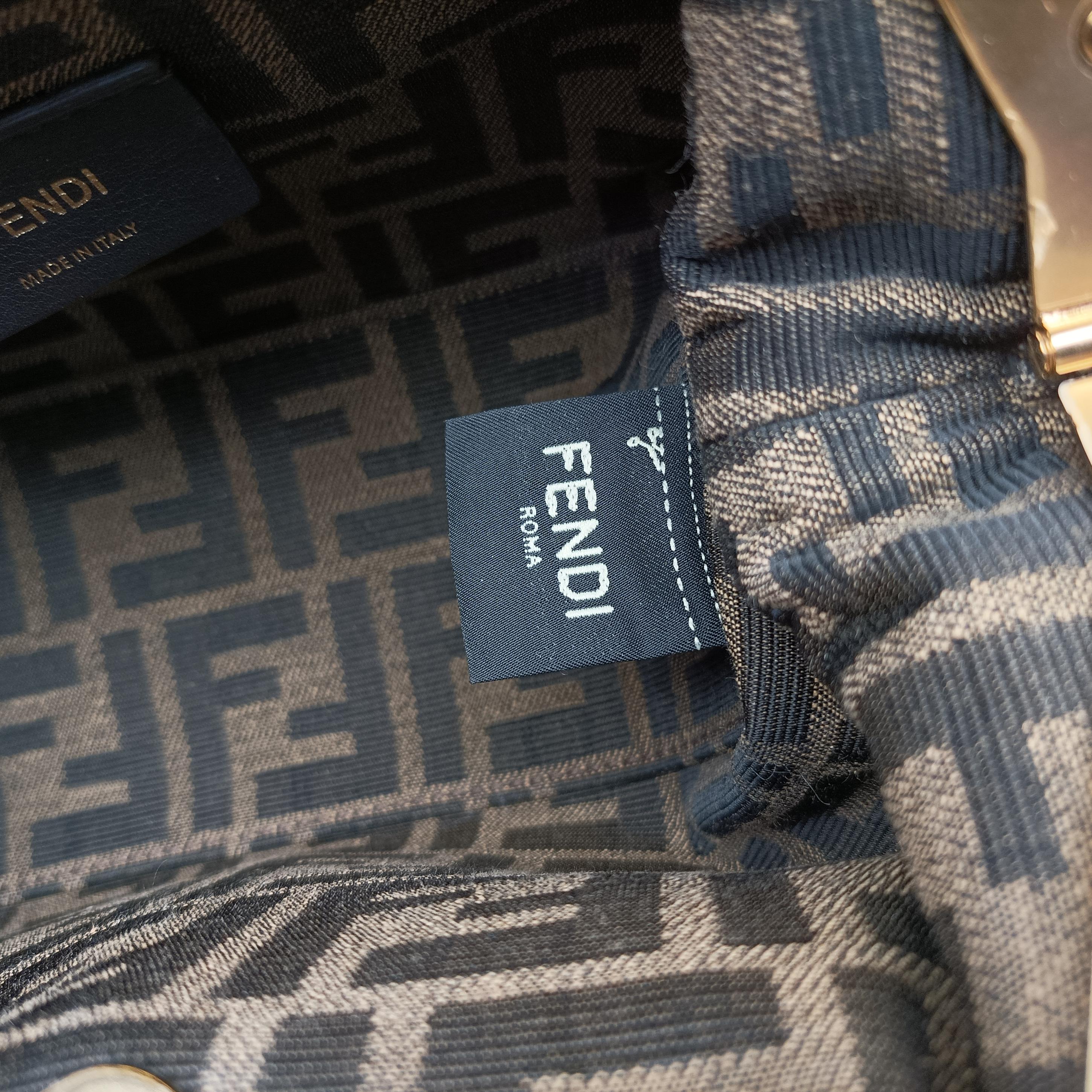 Pre-owned Fendi First Brown Leather 8BP129 shoulderbag | stylenewstar