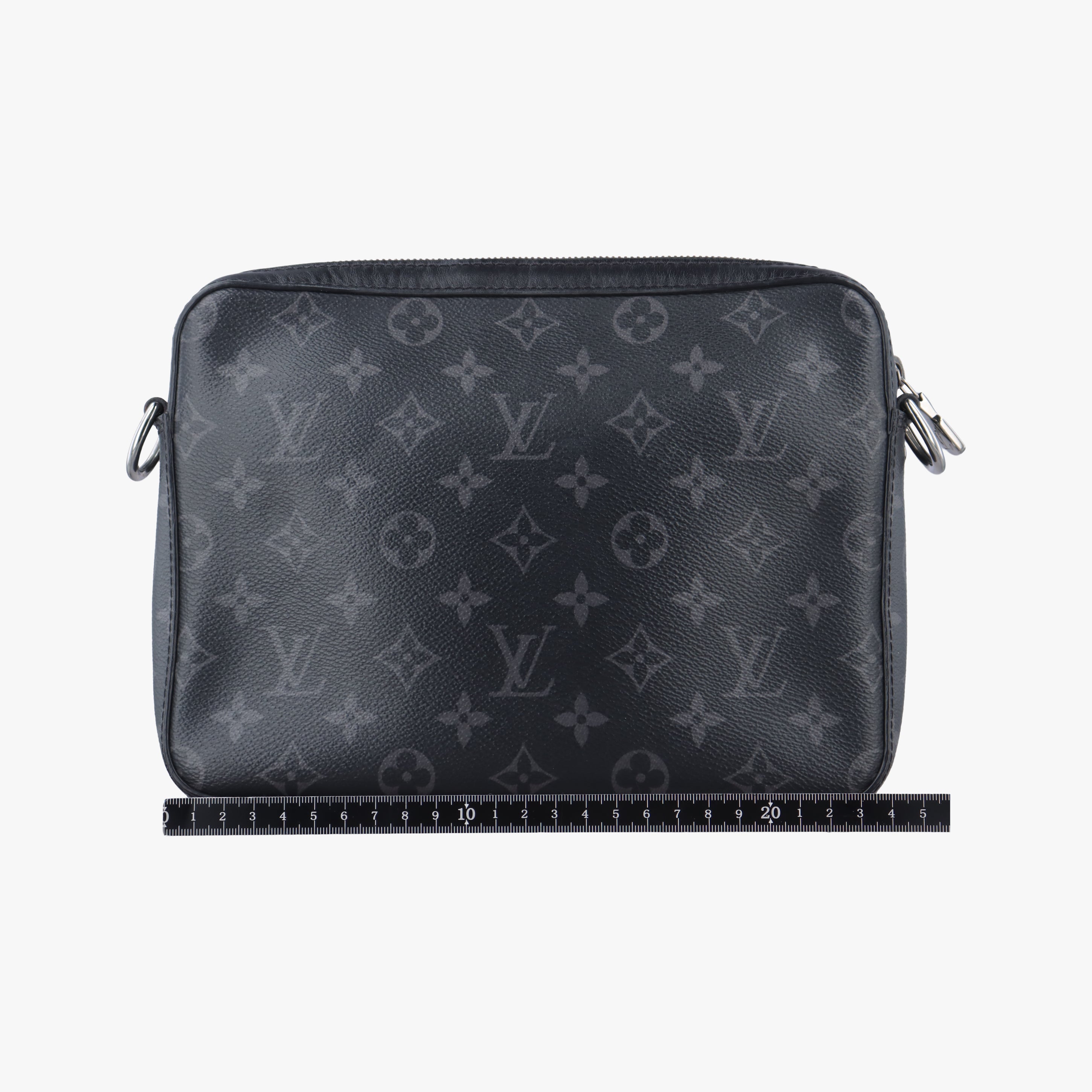 Pre-owned Louis Vuitton Trio Messenger black Monogram Eclipse Reverse M69443 shoulderbag | stylenewstar
