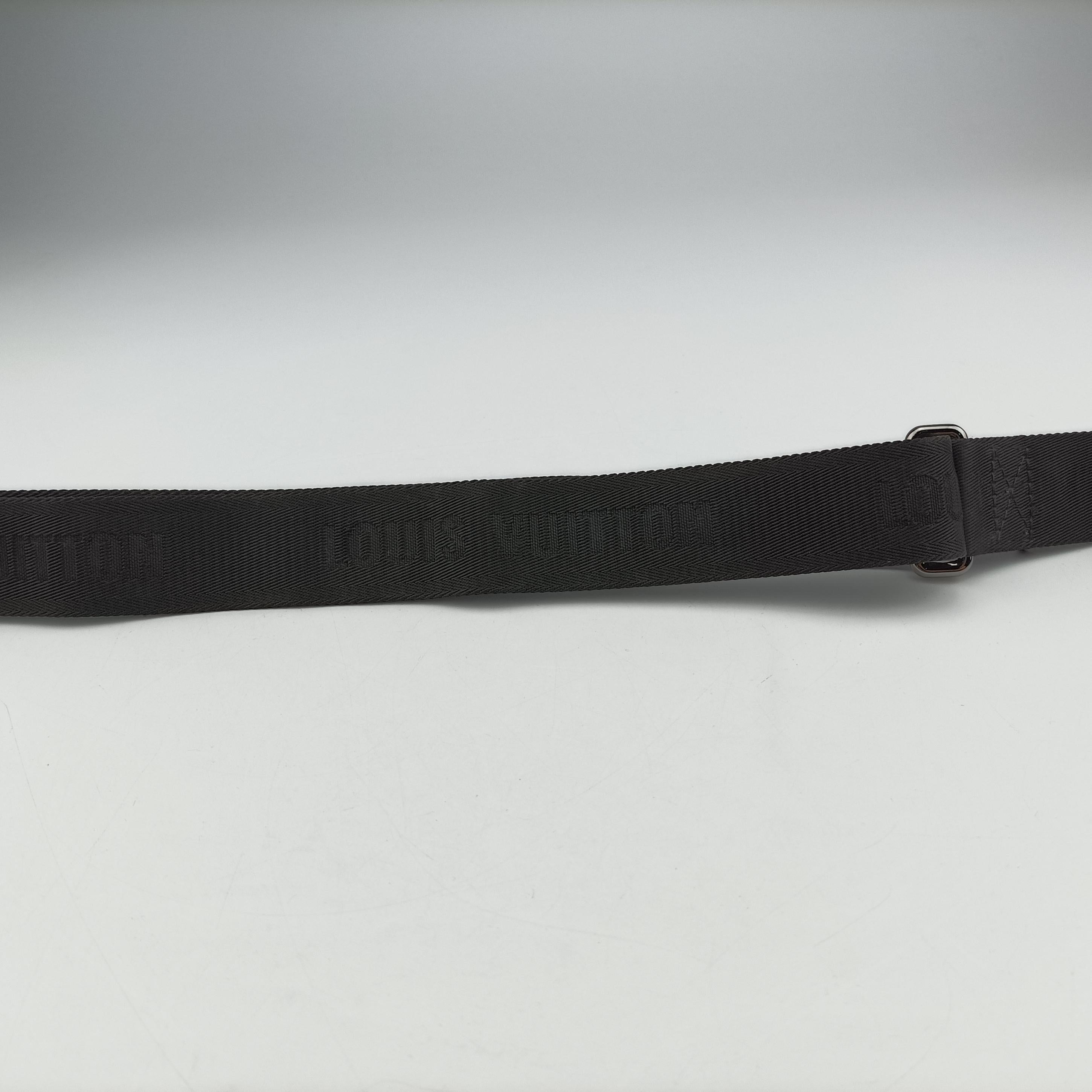 Pre-owned Louis Vuitton Trio Messenger black Monogram Eclipse Reverse M69443 shoulderbag | stylenewstar