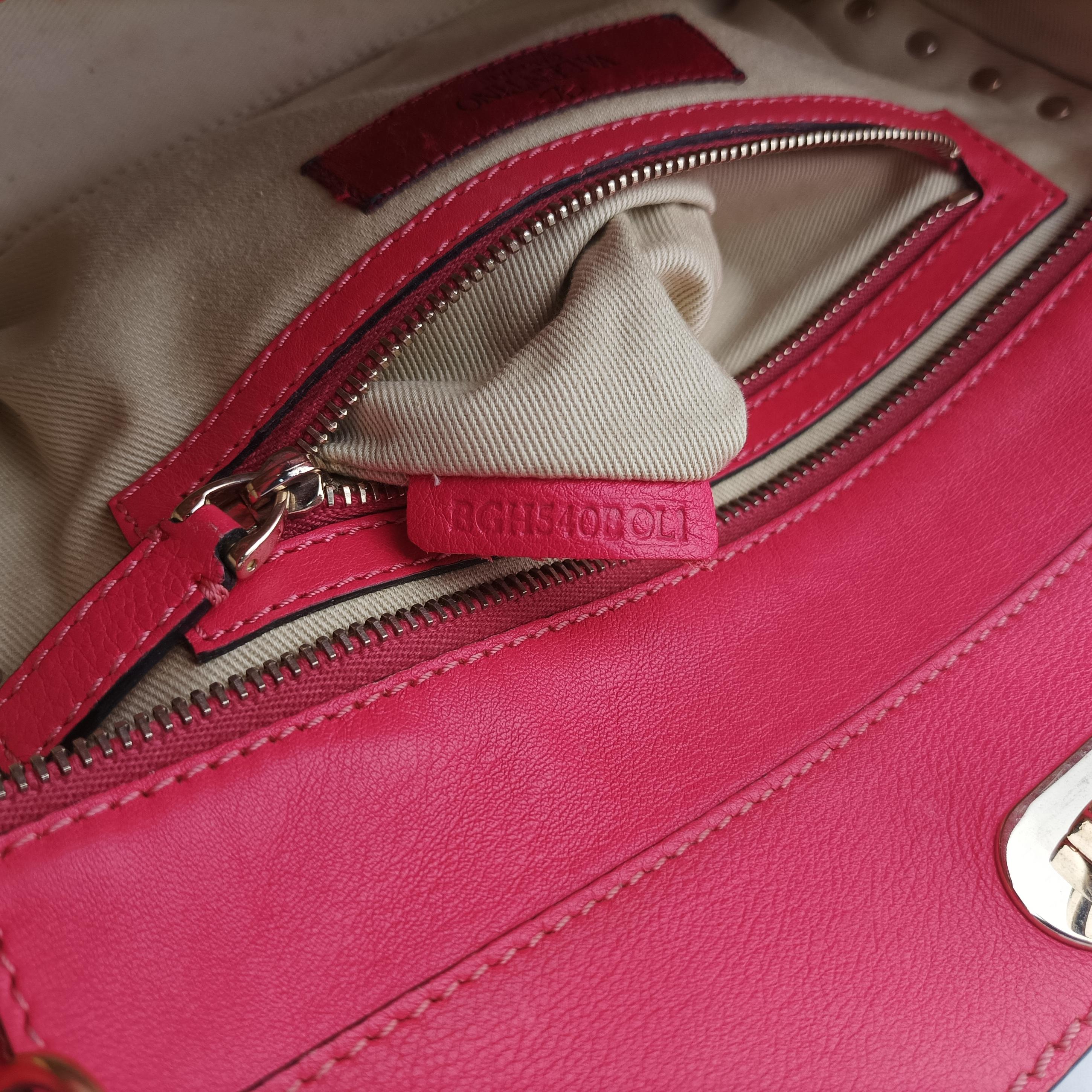 Pre-owned Valentino Rockstud Pink Leather  shoulderbag | stylenewstar