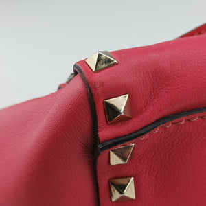 Pre-owned Valentino Rockstud Pink Leather  shoulderbag | stylenewstar