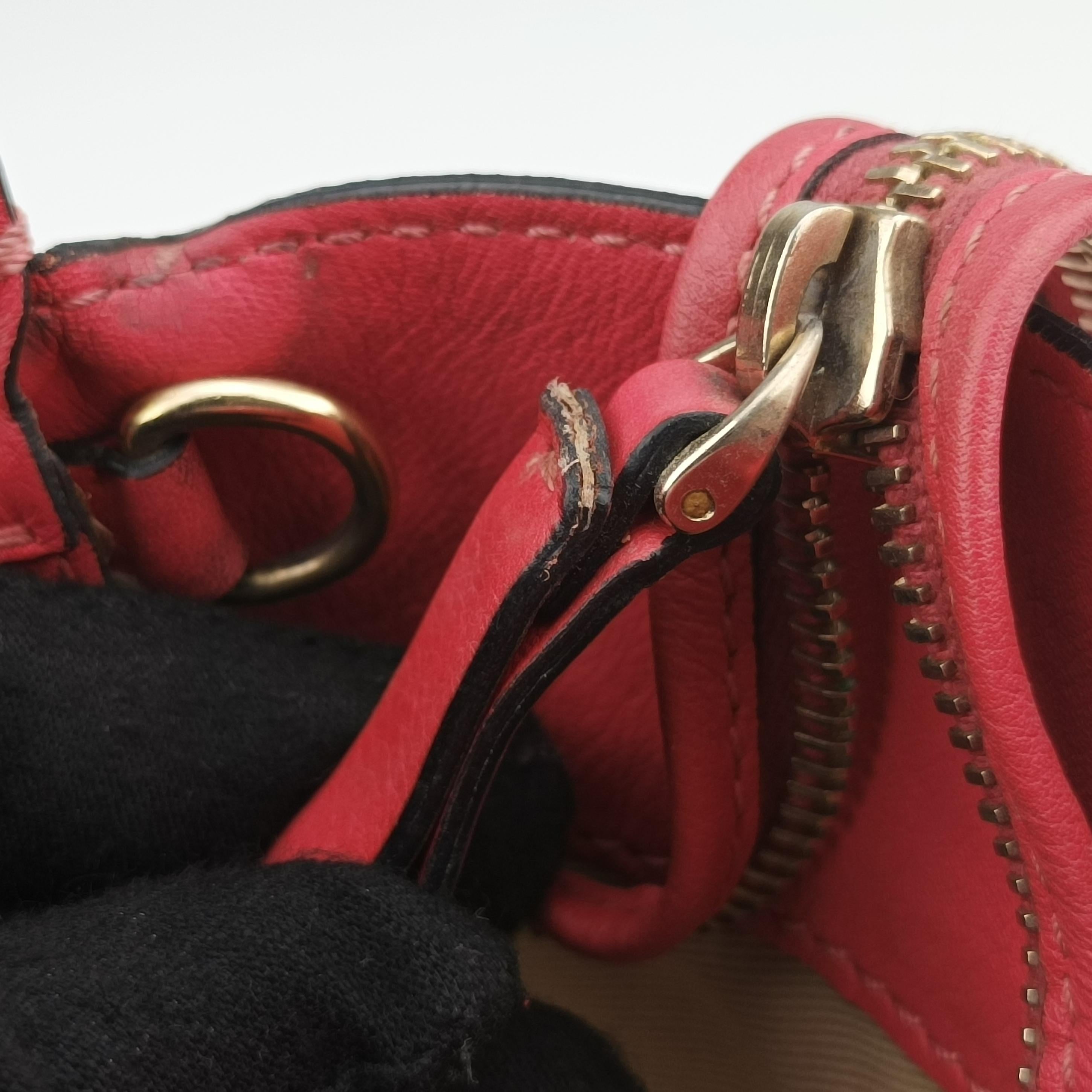 Pre-owned Valentino Rockstud Pink Leather  shoulderbag | stylenewstar