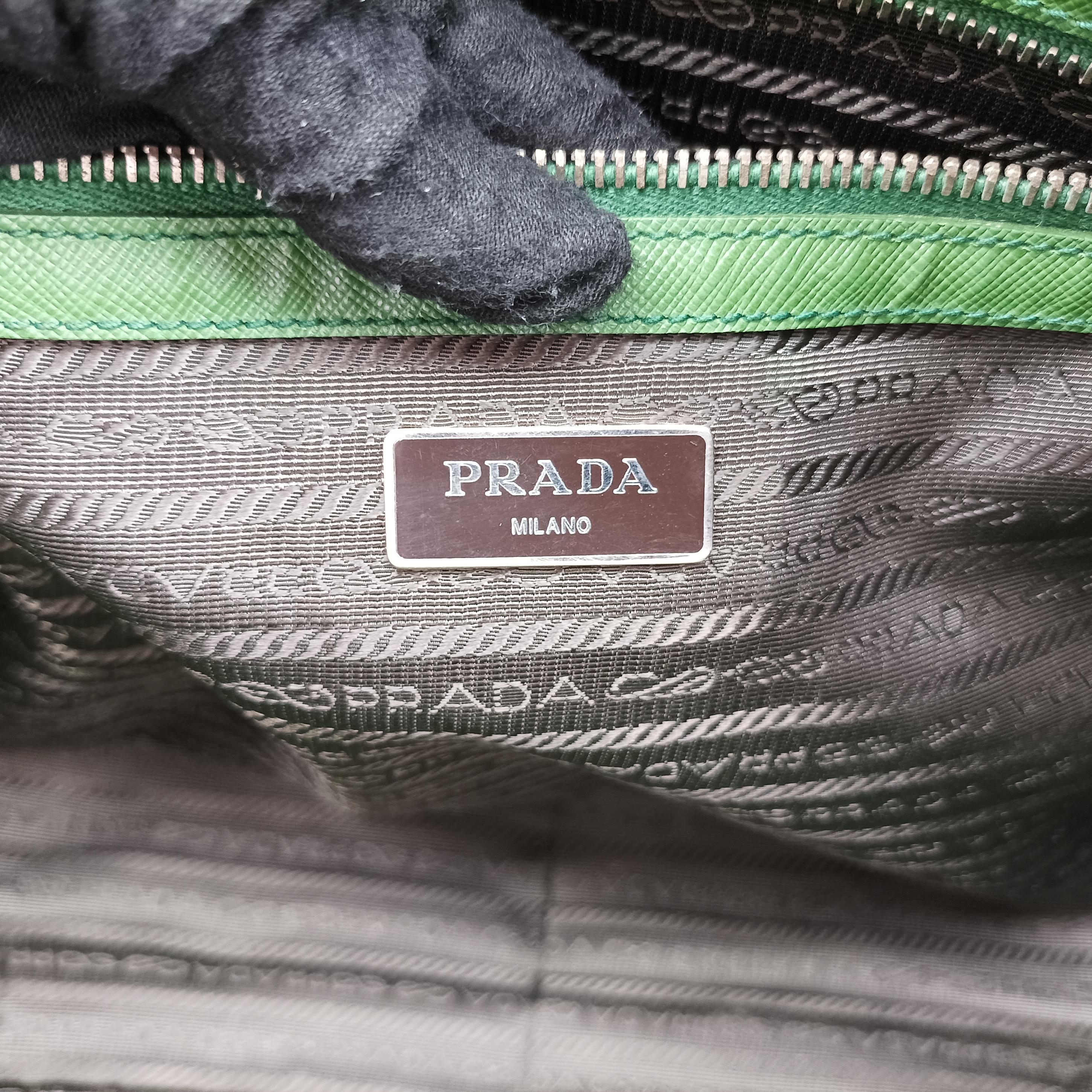 Pre-owned Prada Classic Laptop briefcase Green SAFFIANO Leather VS0305 shoulderbag | stylenewstar