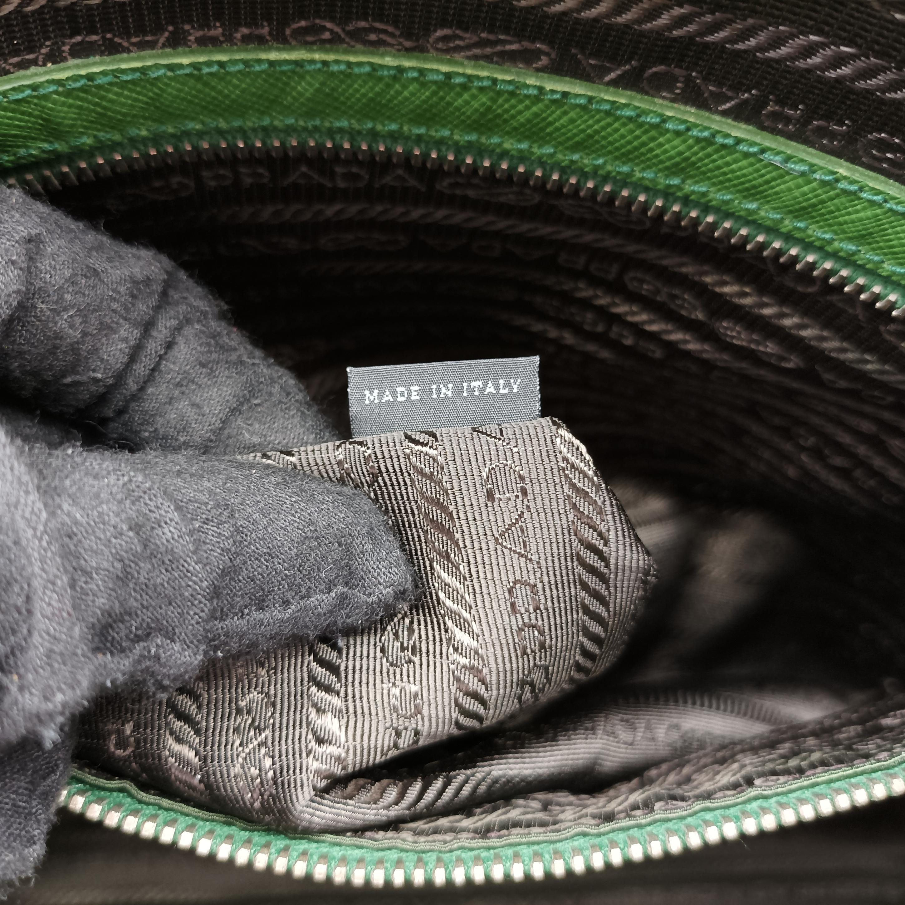 Pre-owned Prada Classic Laptop briefcase Green SAFFIANO Leather VS0305 shoulderbag | stylenewstar