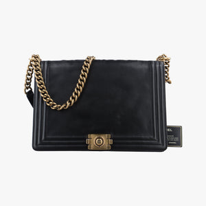 Secondhand Chanel BOY CHANEL Black Leather A66711 shoulderbag | stylenewstar