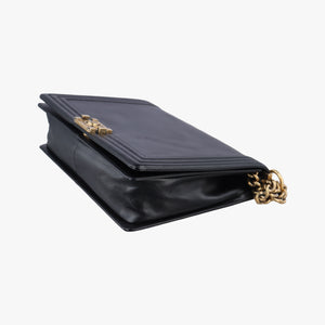 Secondhand Chanel BOY CHANEL Black Leather A66711 shoulderbag | stylenewstar