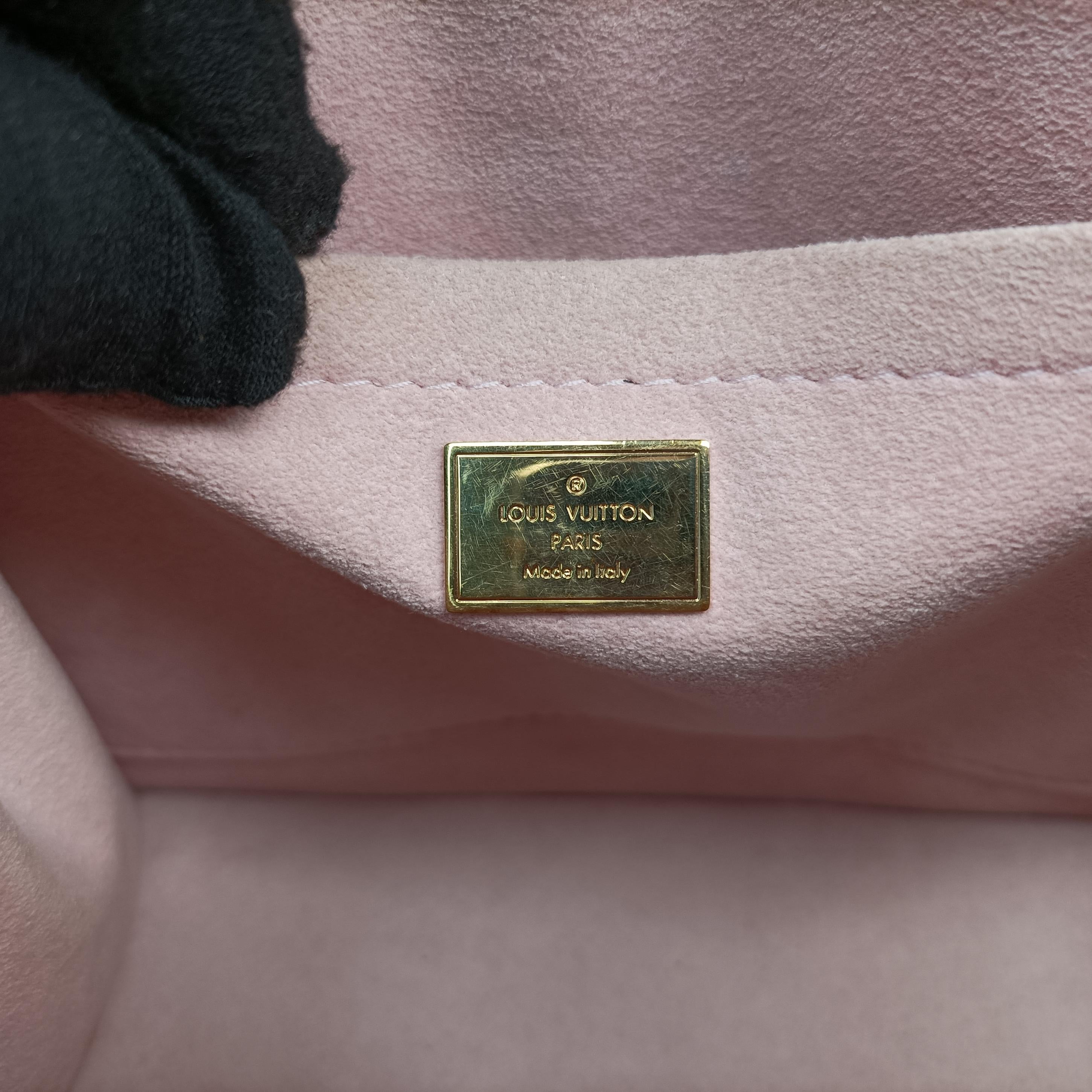 Pre-owned Louis Vuitton Spring Street PM pink Vernis M90468 shoulderbag | stylenewstar