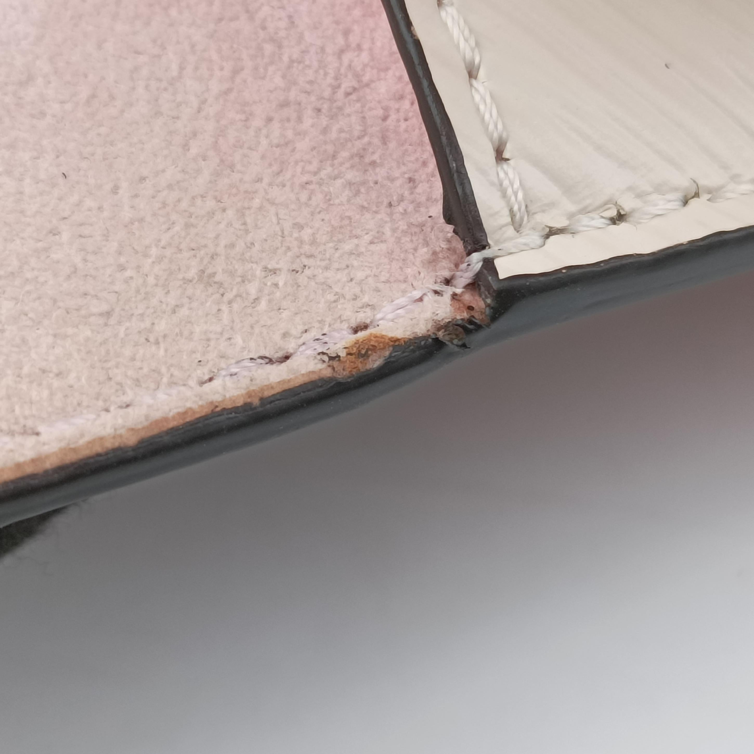 Pre-owned Louis Vuitton Spring Street PM pink Vernis M90468 shoulderbag | stylenewstar