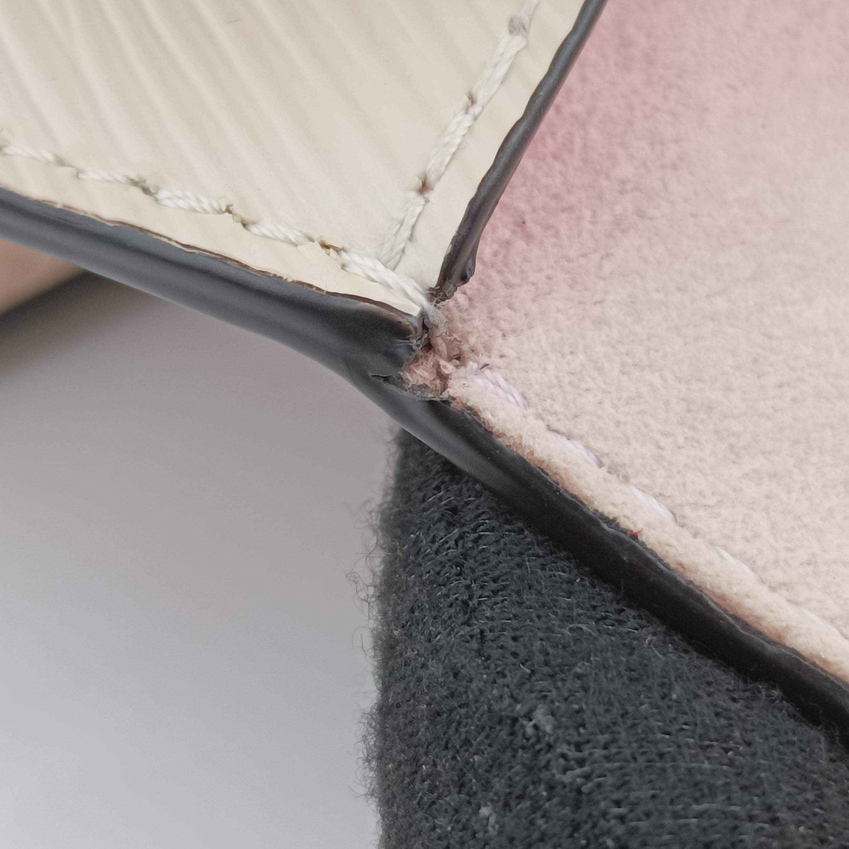 Pre-owned Louis Vuitton Spring Street PM pink Vernis M90468 shoulderbag | stylenewstar