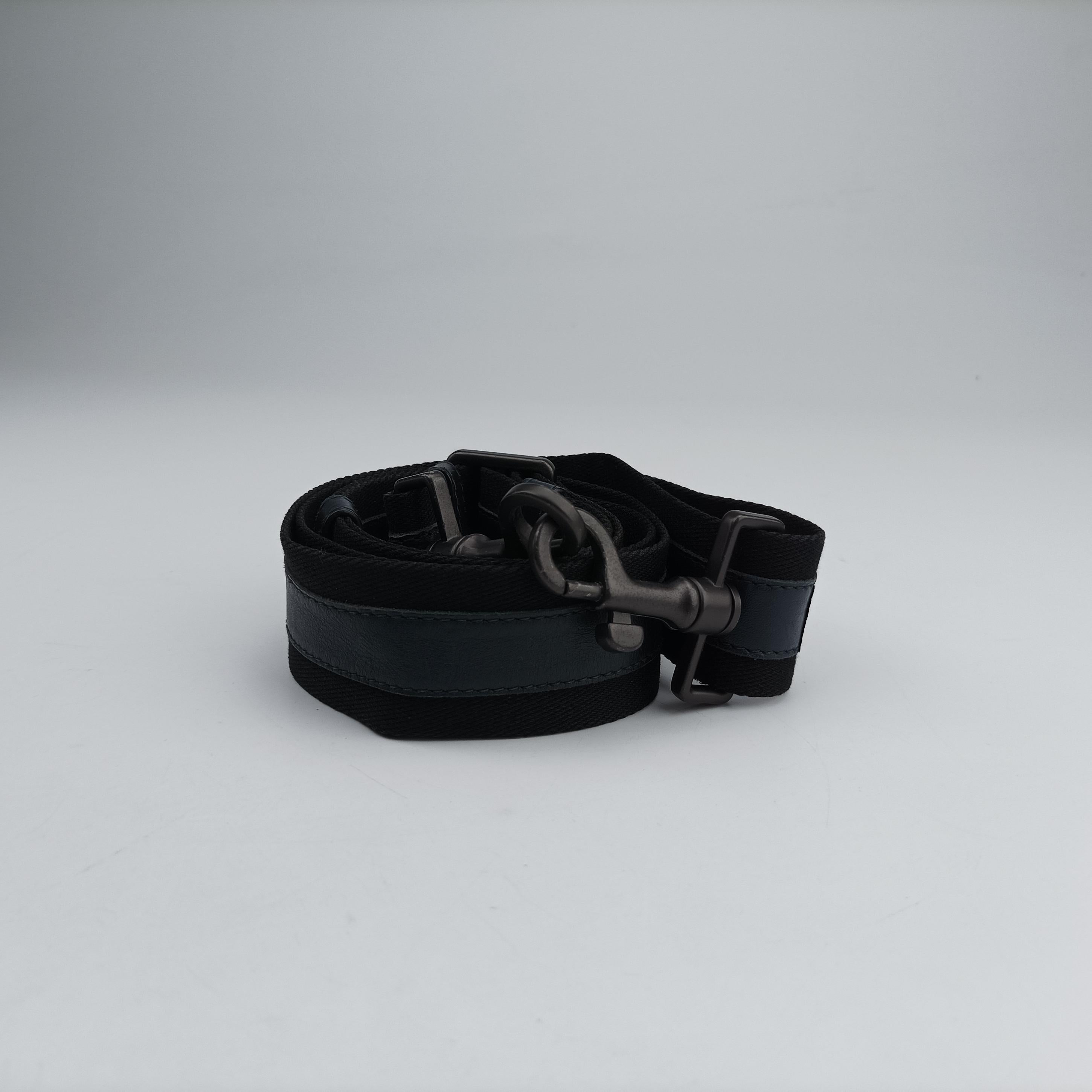 Pre-owned Bottega Veneta Intrecciato Black lambskin  shoulderbag | stylenewstar