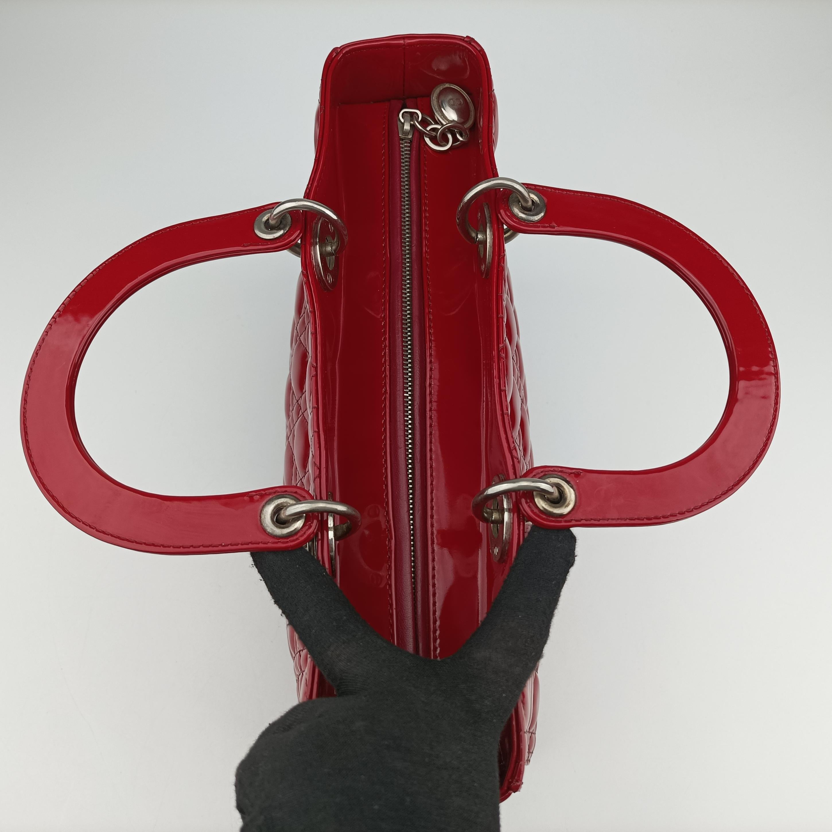 Pre-owned Christian Dior Lady Dior Red patent  shoulderbag | stylenewstar