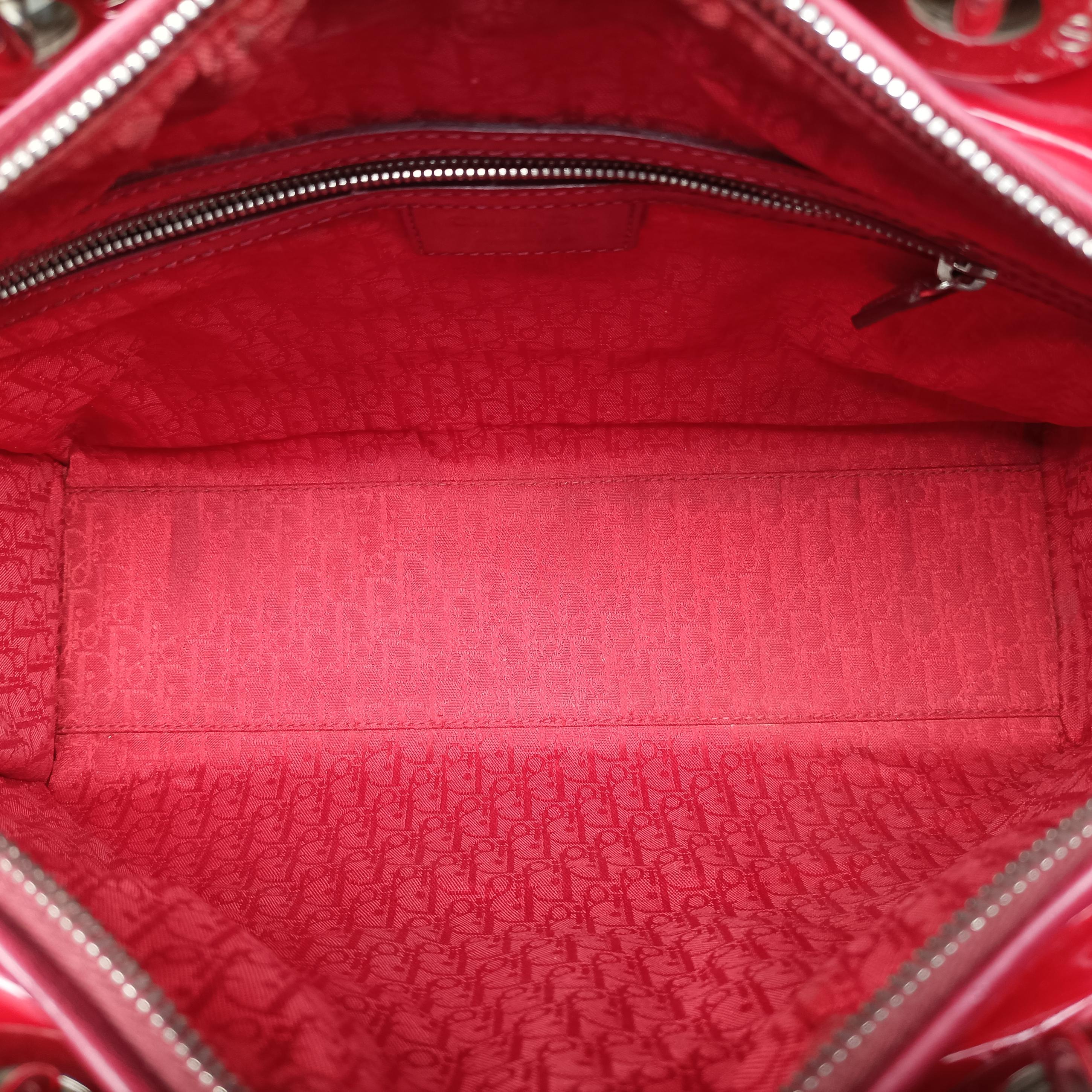 Pre-owned Christian Dior Lady Dior Red patent  shoulderbag | stylenewstar