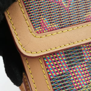 Pre-owned Louis Vuitton LV Pop Dauphine MM Beige x Multicolor Monogram Canvas M55452 shoulderbag | stylenewstar