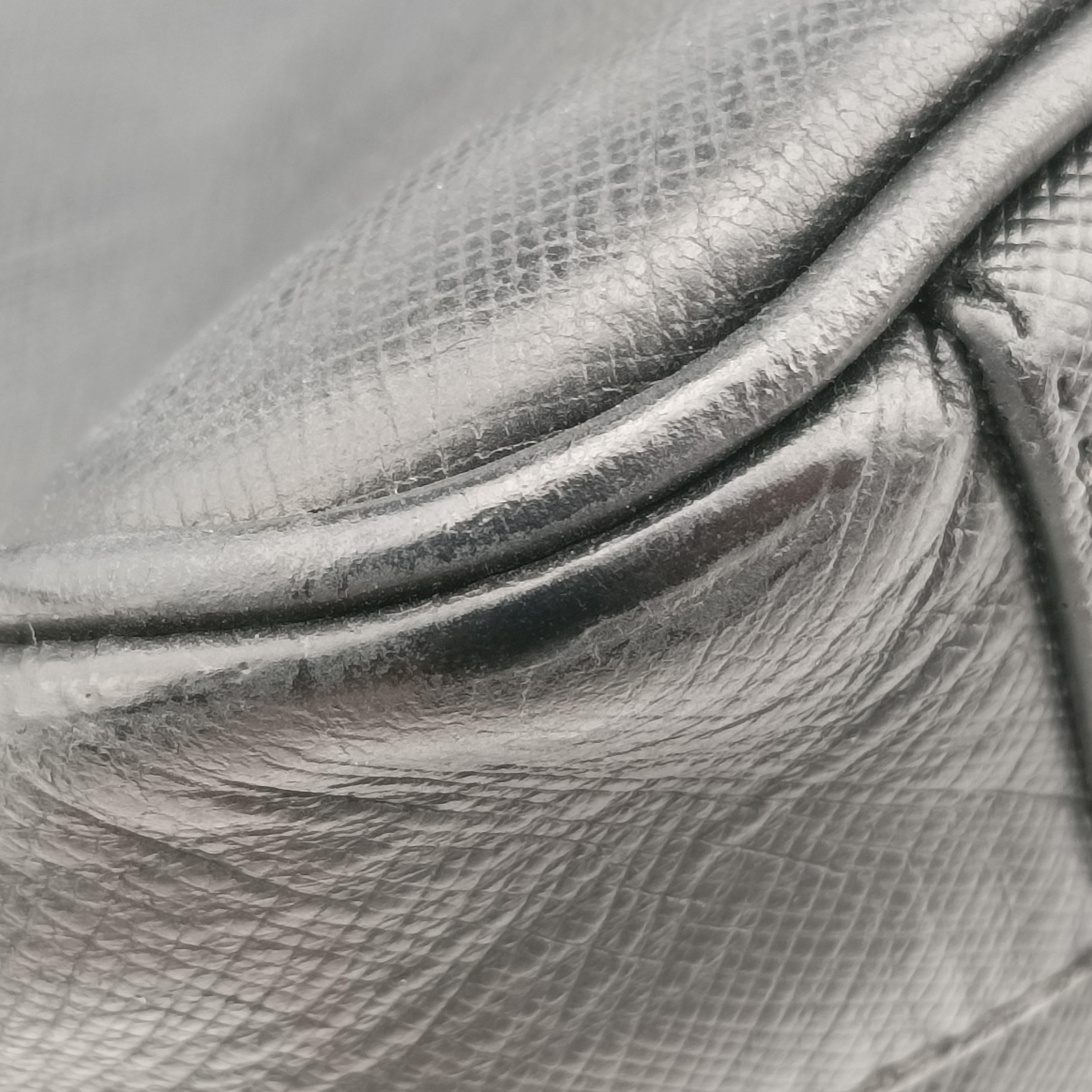 Secondhand Prada Business Briefcase Black SAFFIANO Leather 2VE011 handbag | stylenewstar