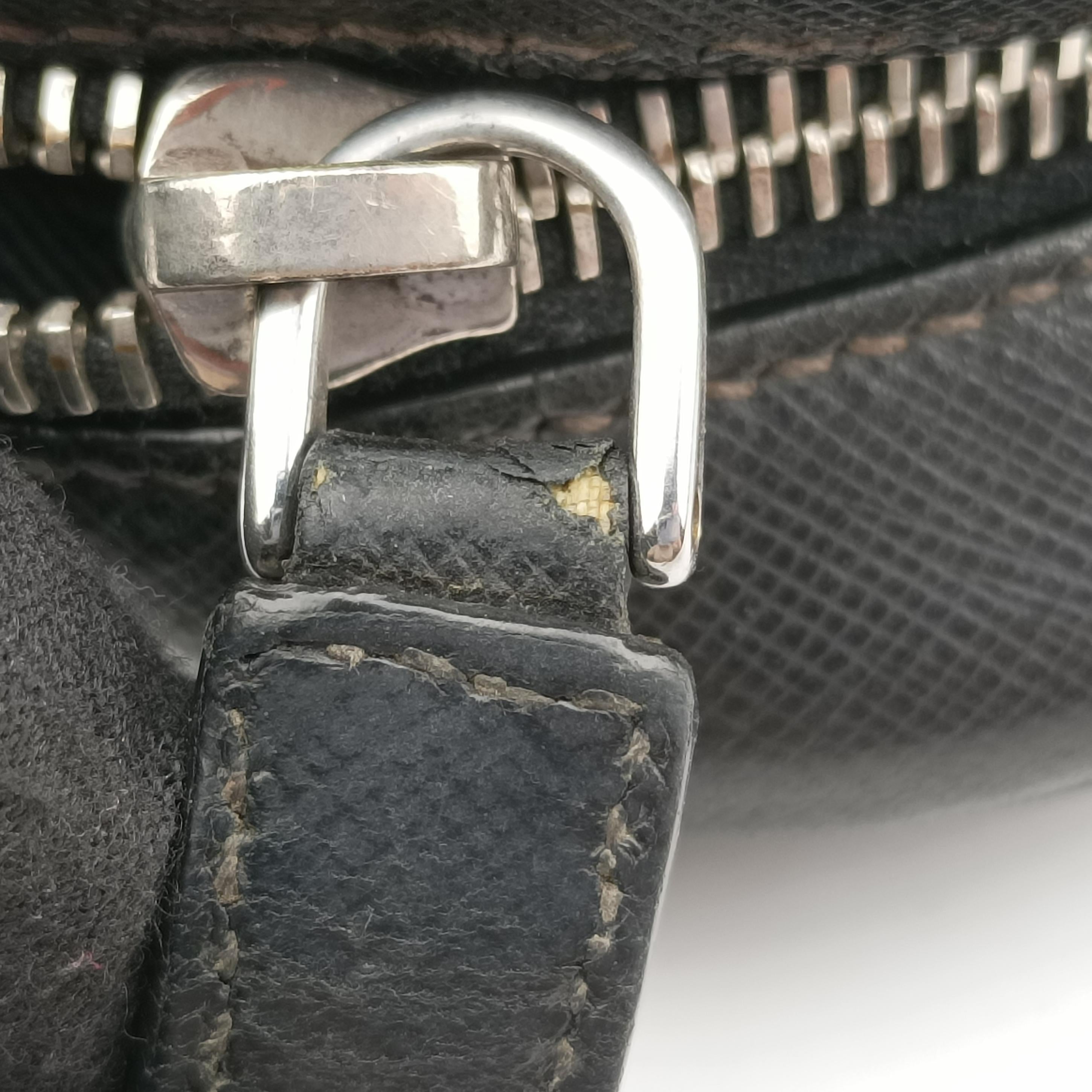 Secondhand Prada Business Briefcase Black SAFFIANO Leather 2VE011 handbag | stylenewstar