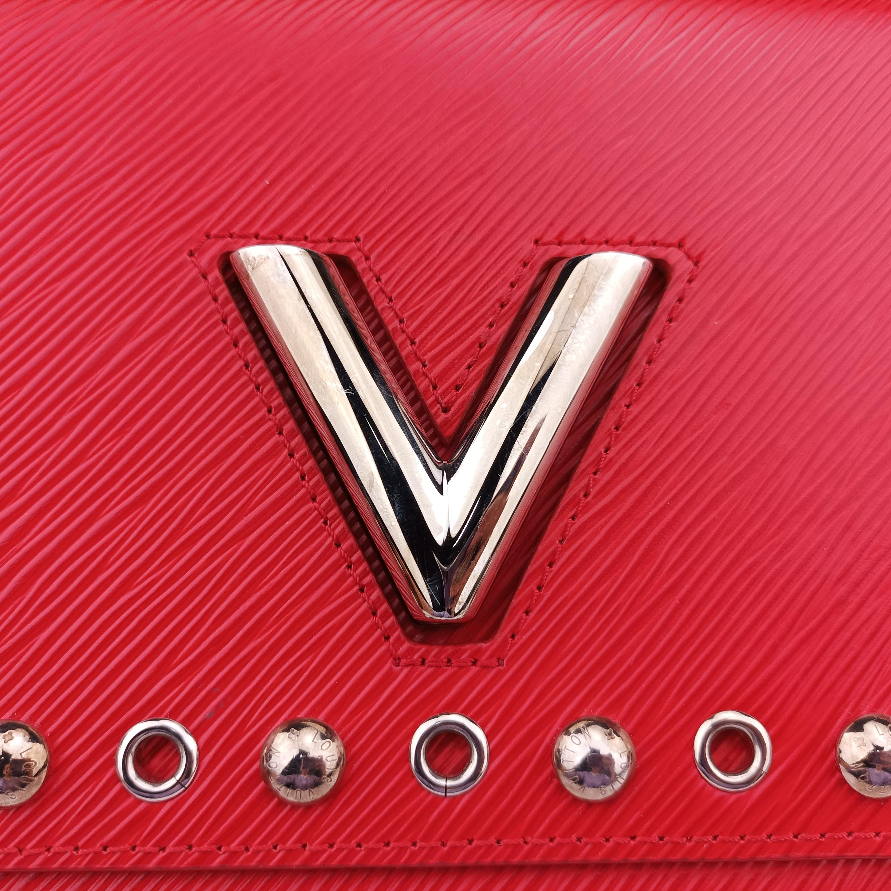 Pre-owned Louis Vuitton Twist MM red epi M54269 shoulderbag | stylenewstar