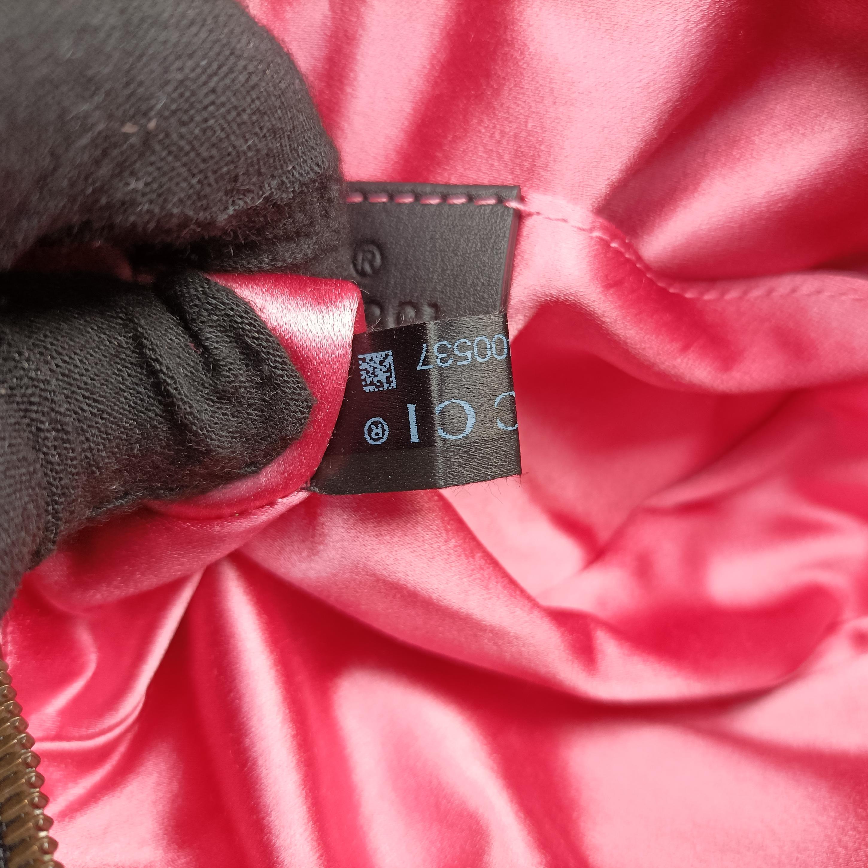 Pre-owned Gucci GG Marmont Black velour 476434 bum bag/waist bag | stylenewstar