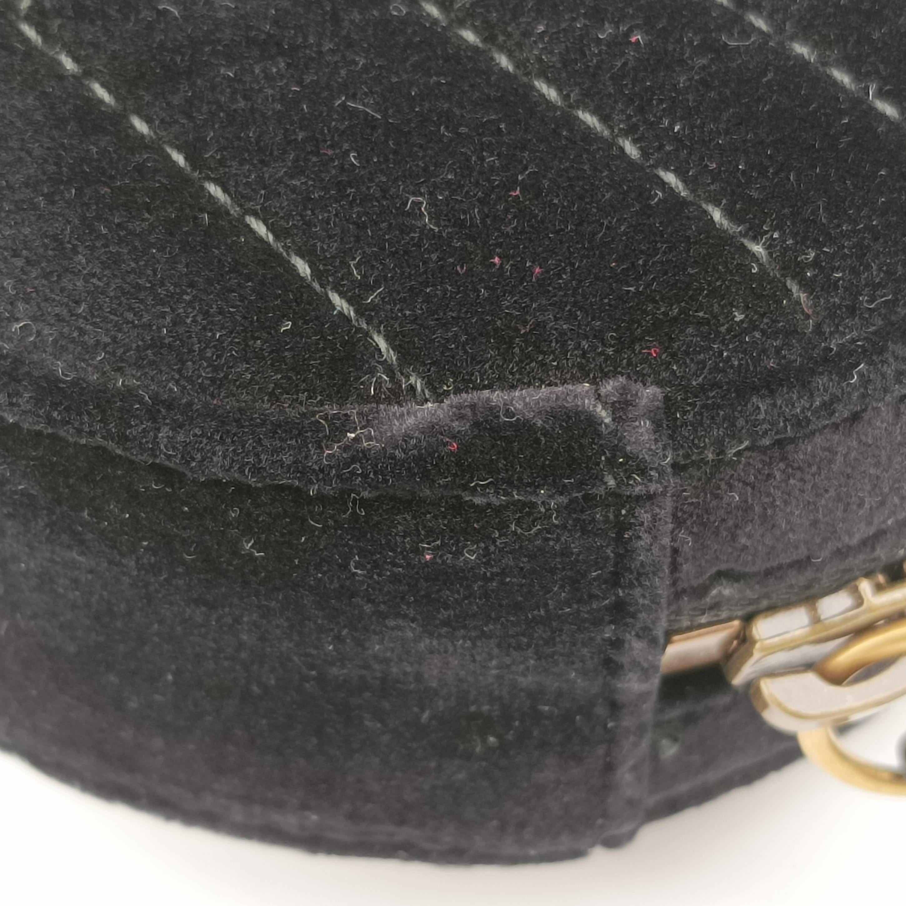 Pre-owned Gucci GG Marmont Black velour 476434 bum bag/waist bag | stylenewstar