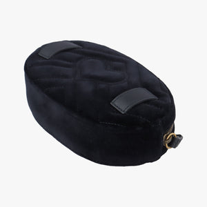 Pre-owned Gucci GG Marmont Black velour 476434 bum bag/waist bag | stylenewstar