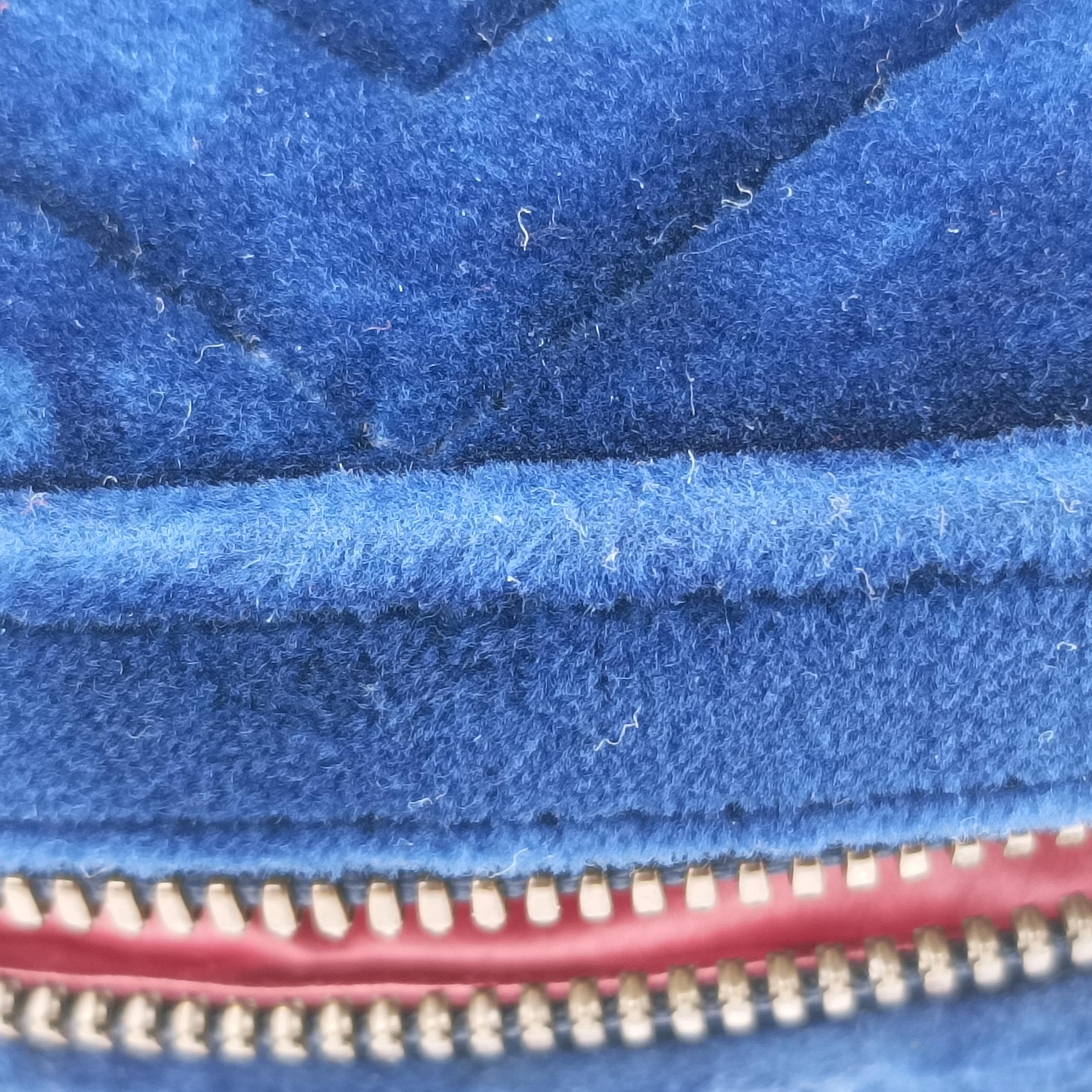 Vintage Gucci GG Marmont Navy velour 476434 bum bag/waist bag | stylenewstar