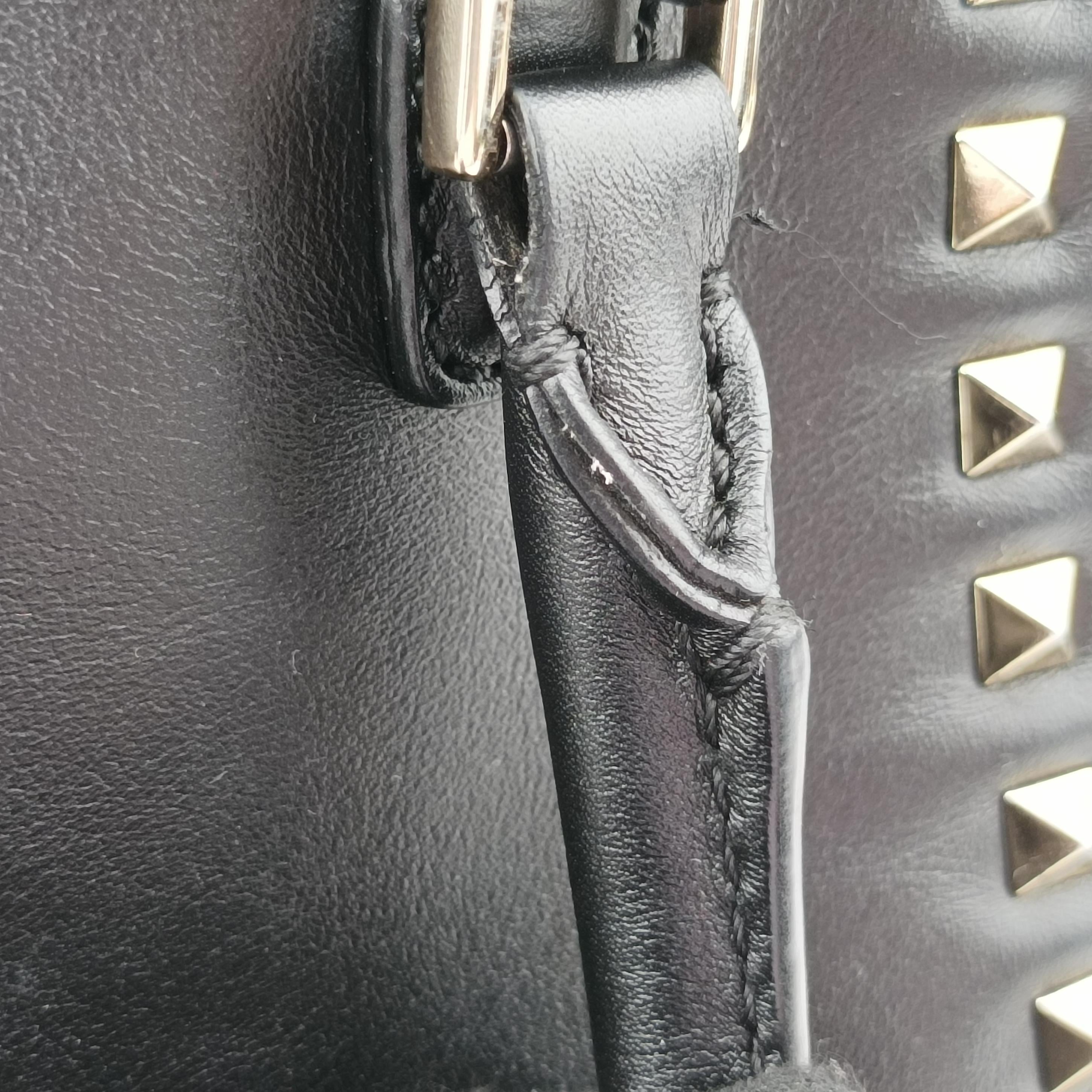 Vintage Valentino Rockstud Black Leather  shoulderbag | stylenewstar