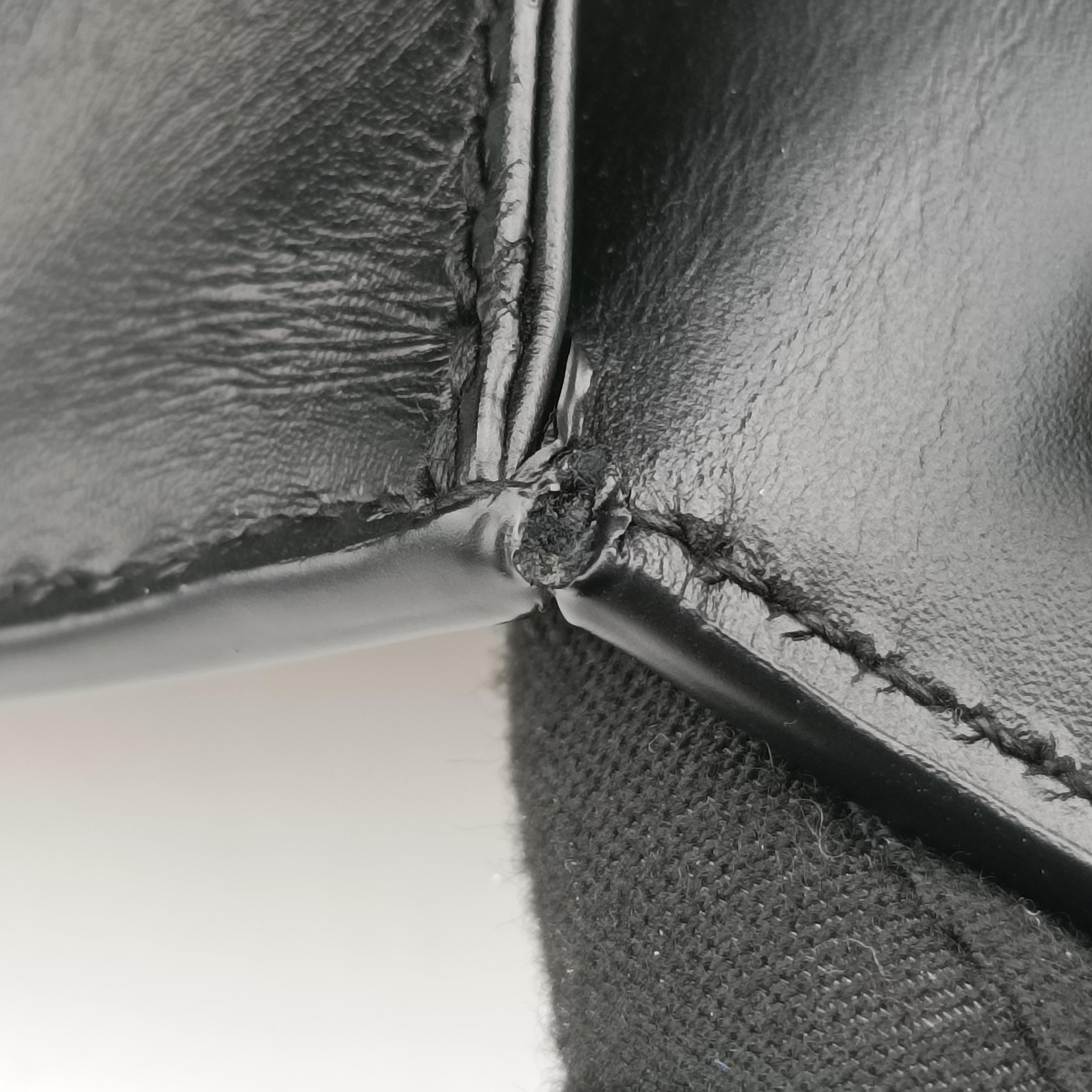 Pre-owned Gucci Sylvie Black Leather 470270 shoulderbag | stylenewstar