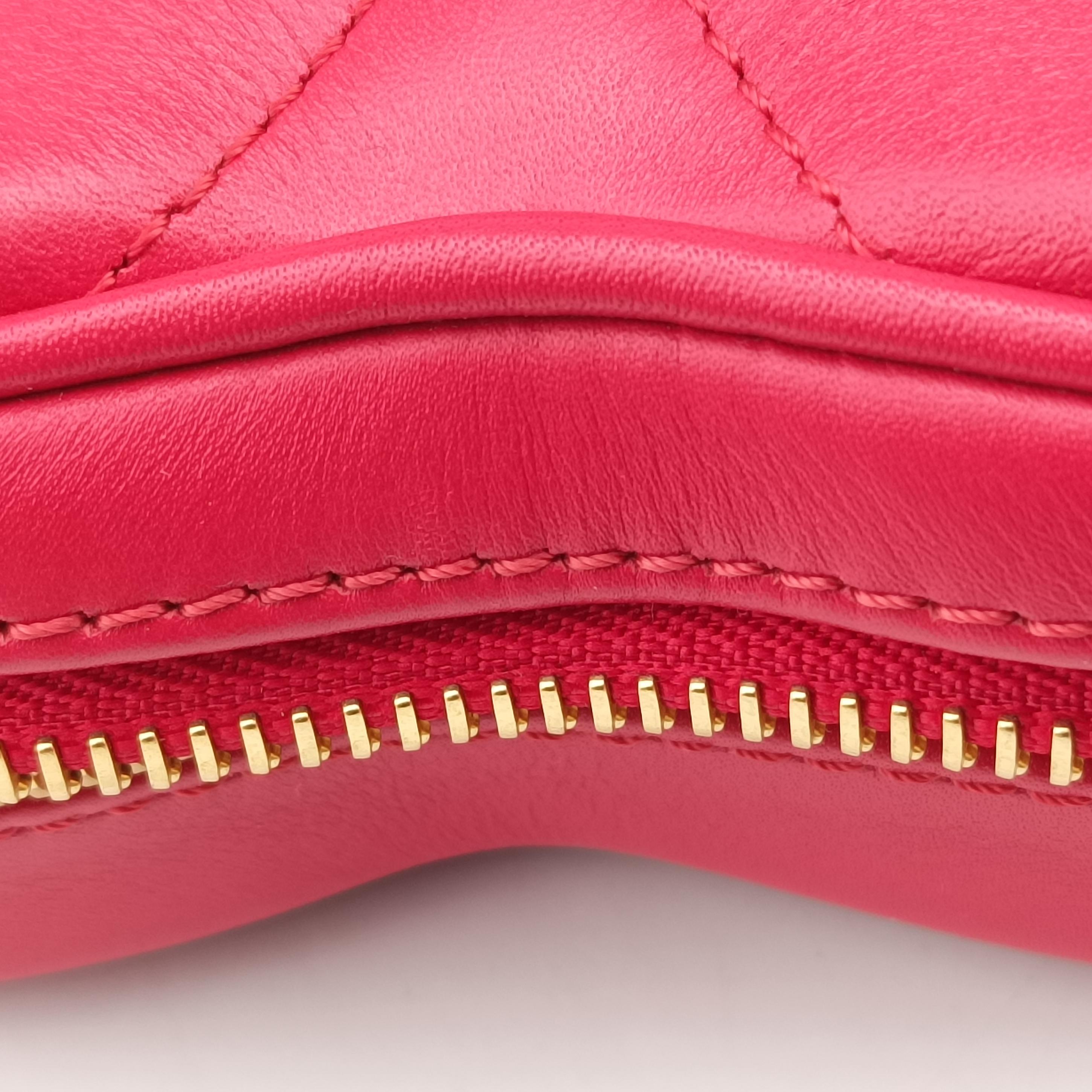 Pre-owned Louis Vuitton New Wave Lovelock Heart Red Leather M52794 shoulderbag | stylenewstar