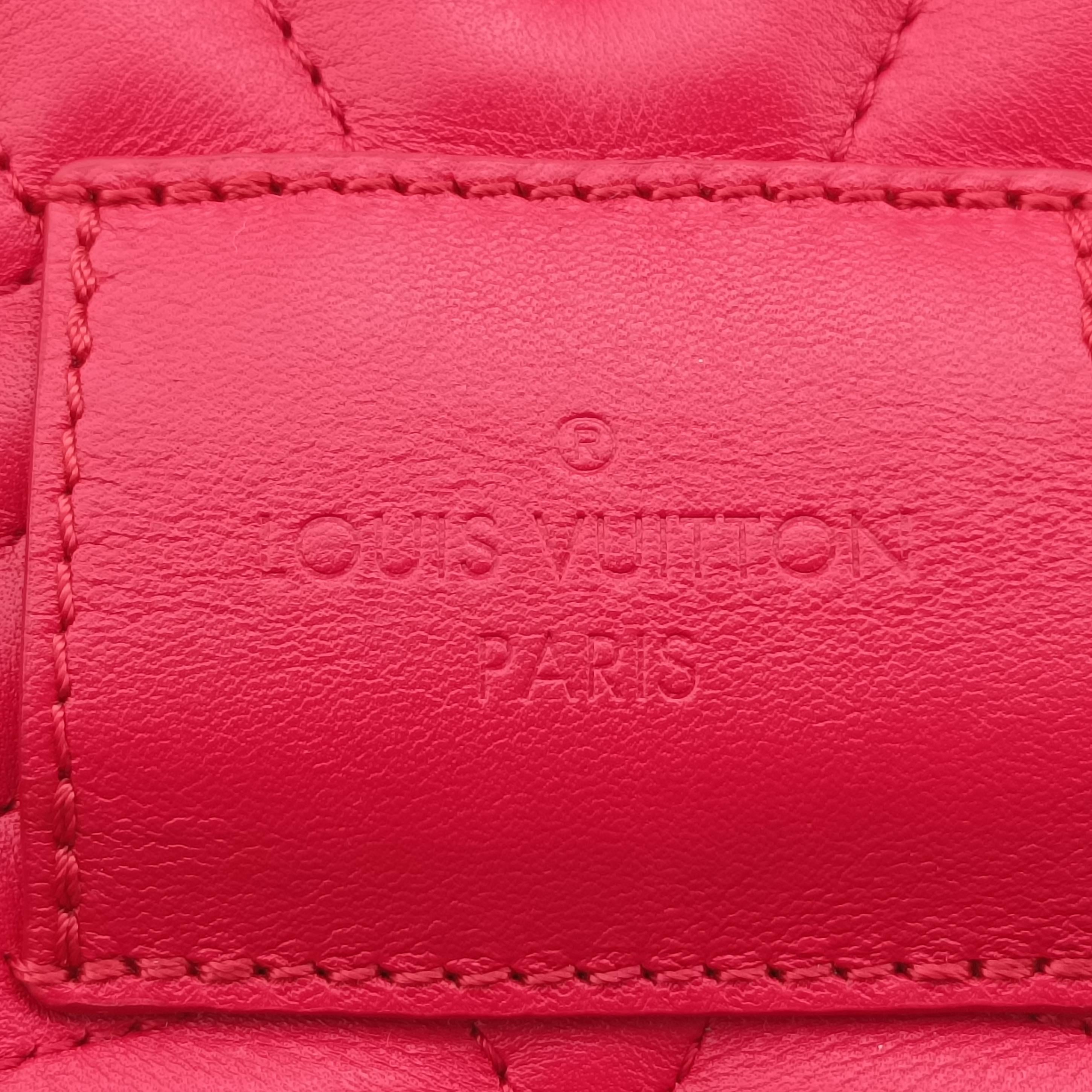 Pre-owned Louis Vuitton New Wave Lovelock Heart Red Leather M52794 shoulderbag | stylenewstar