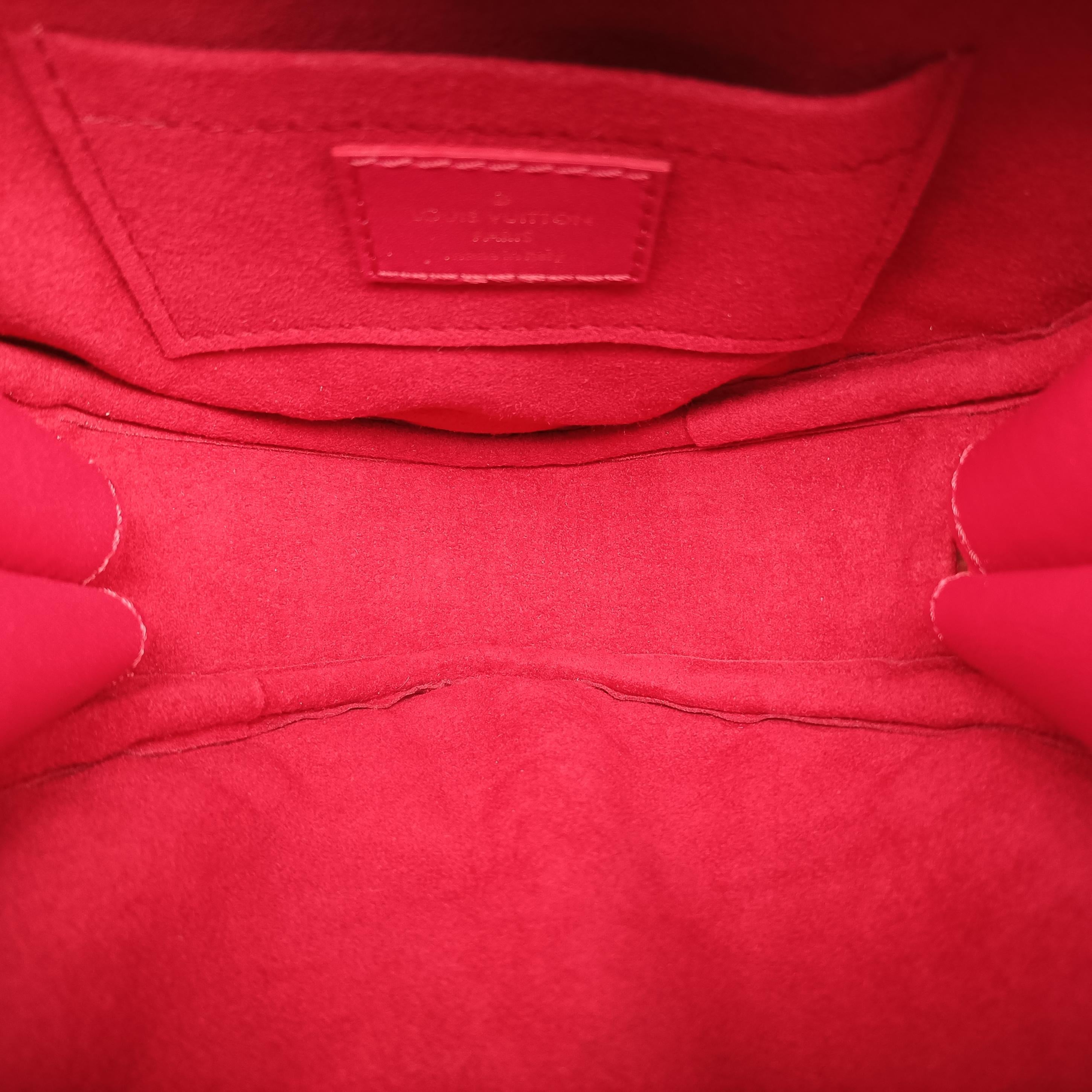 Pre-owned Louis Vuitton New Wave Lovelock Heart Red Leather M52794 shoulderbag | stylenewstar