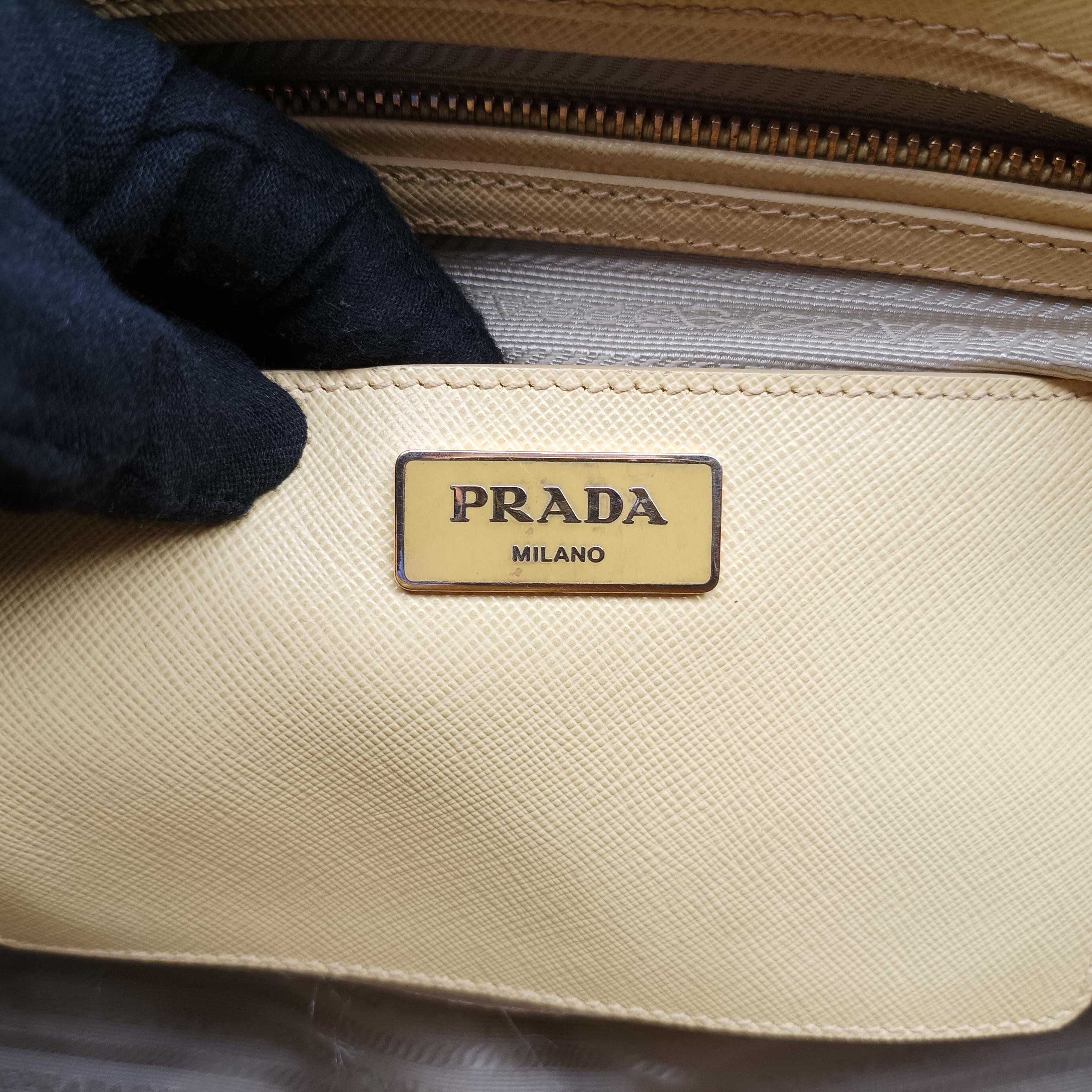 Secondhand Prada Galleria Yellow SAFFIANO Leather BN2274 shoulderbag | stylenewstar