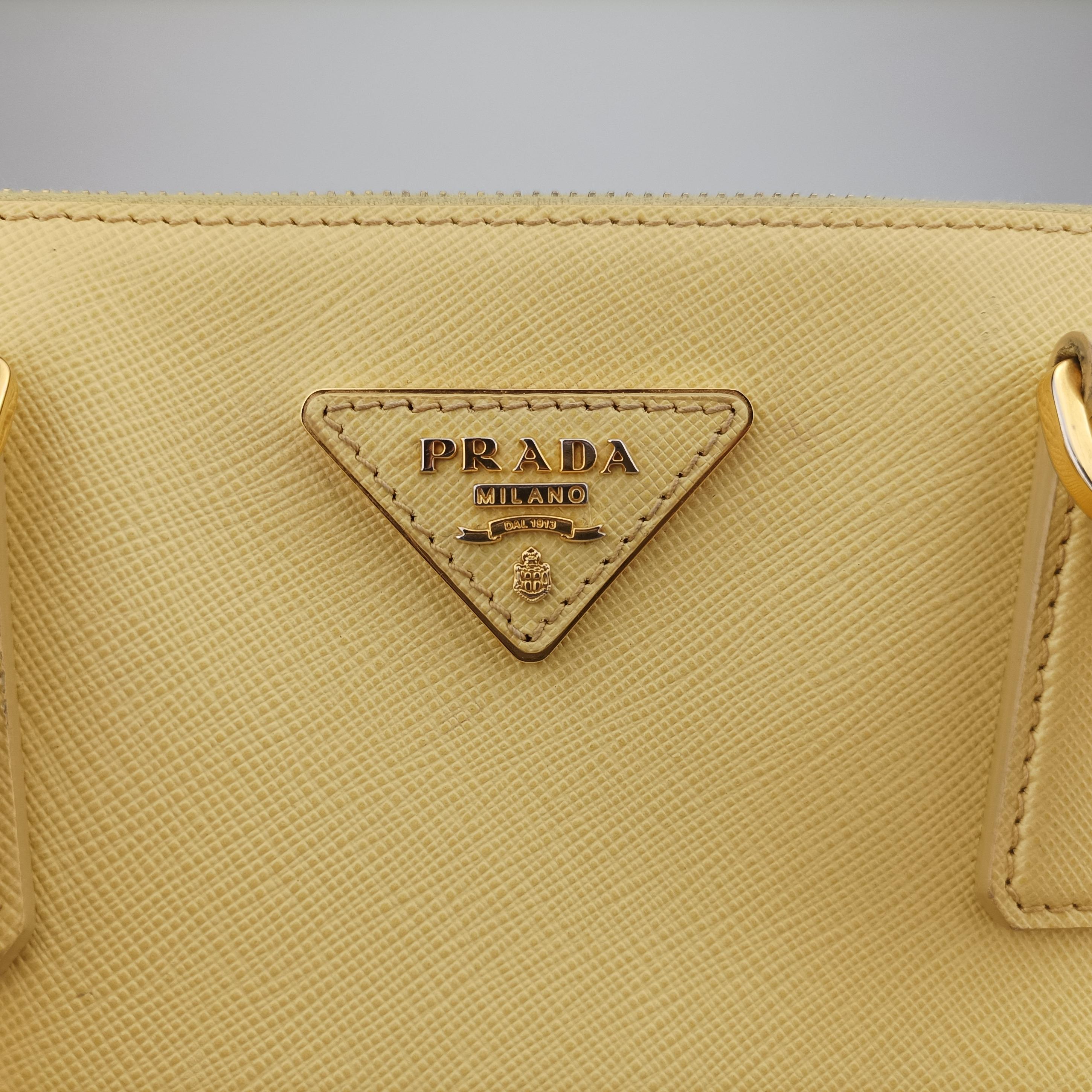 Secondhand Prada Galleria Yellow SAFFIANO Leather BN2274 shoulderbag | stylenewstar