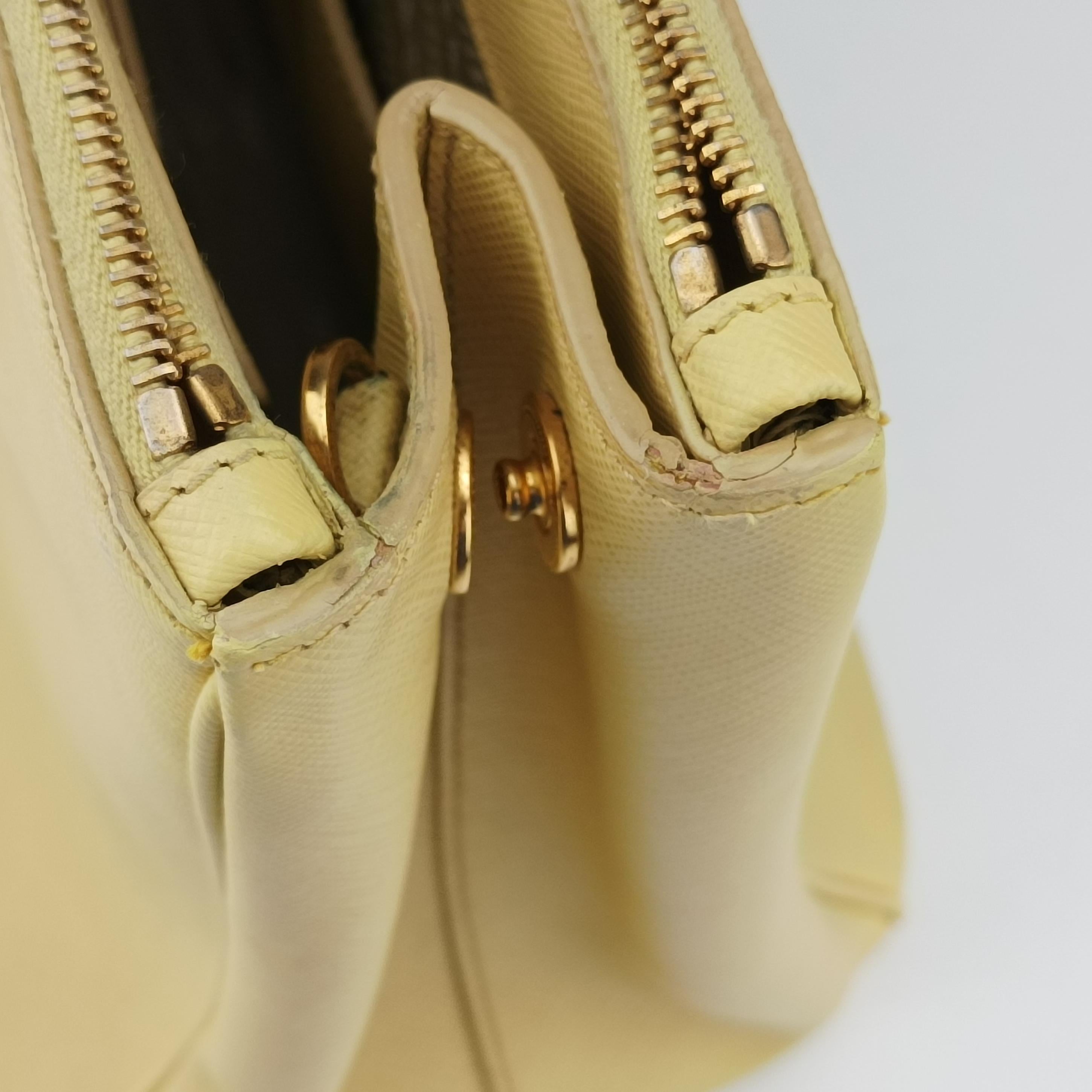 Secondhand Prada Galleria Yellow SAFFIANO Leather BN2274 shoulderbag | stylenewstar