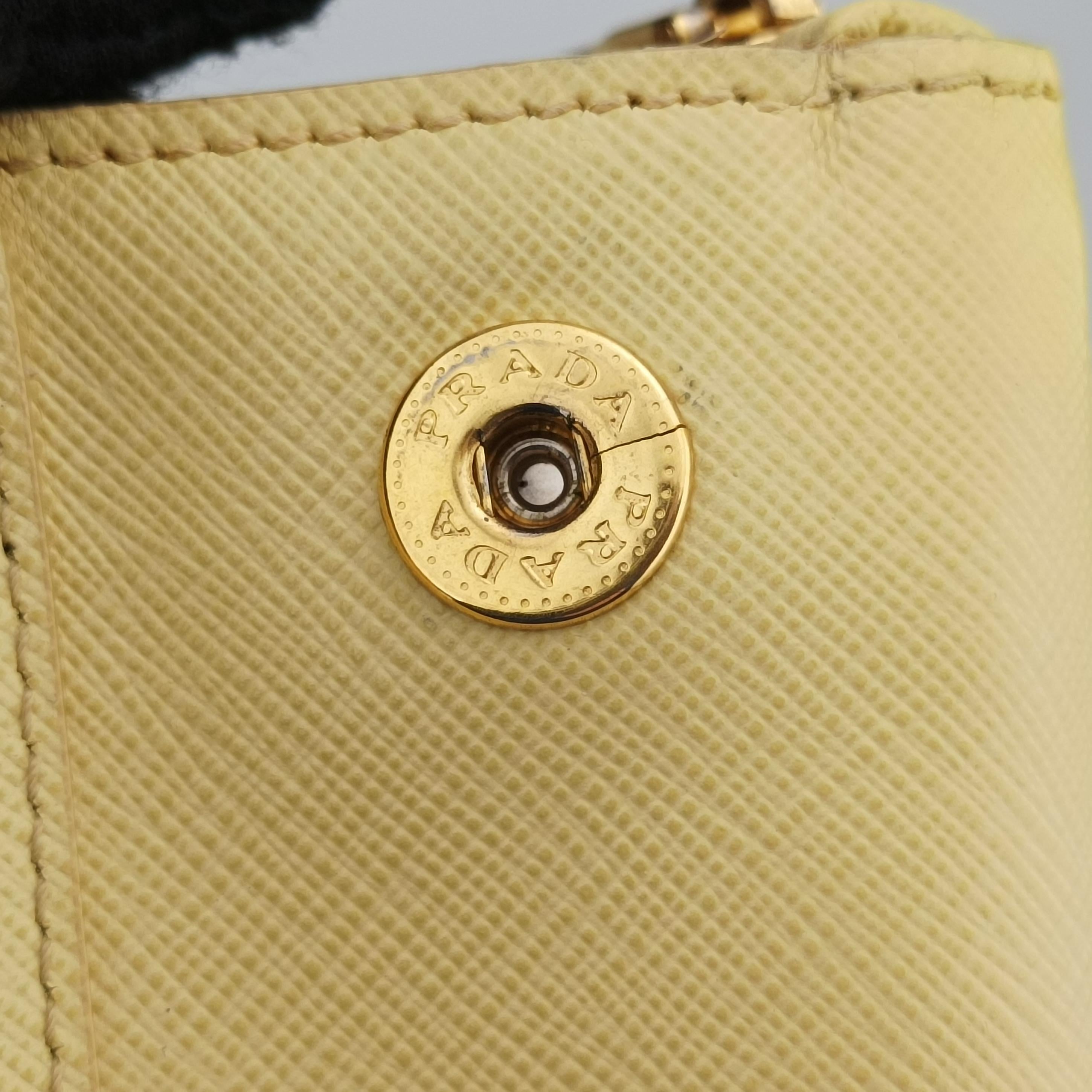 Secondhand Prada Galleria Yellow SAFFIANO Leather BN2274 shoulderbag | stylenewstar