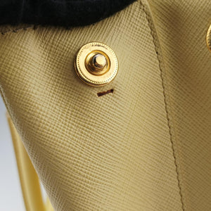 Secondhand Prada Galleria Yellow SAFFIANO Leather BN2274 shoulderbag | stylenewstar