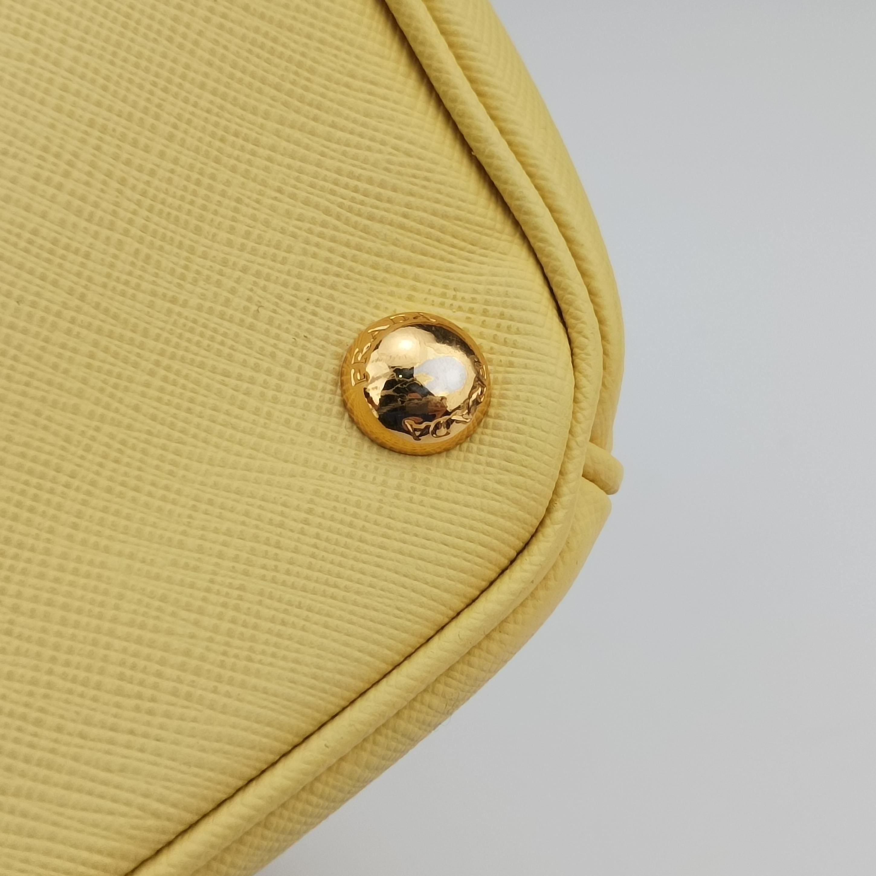 Secondhand Prada Galleria Yellow SAFFIANO Leather BN2274 shoulderbag | stylenewstar